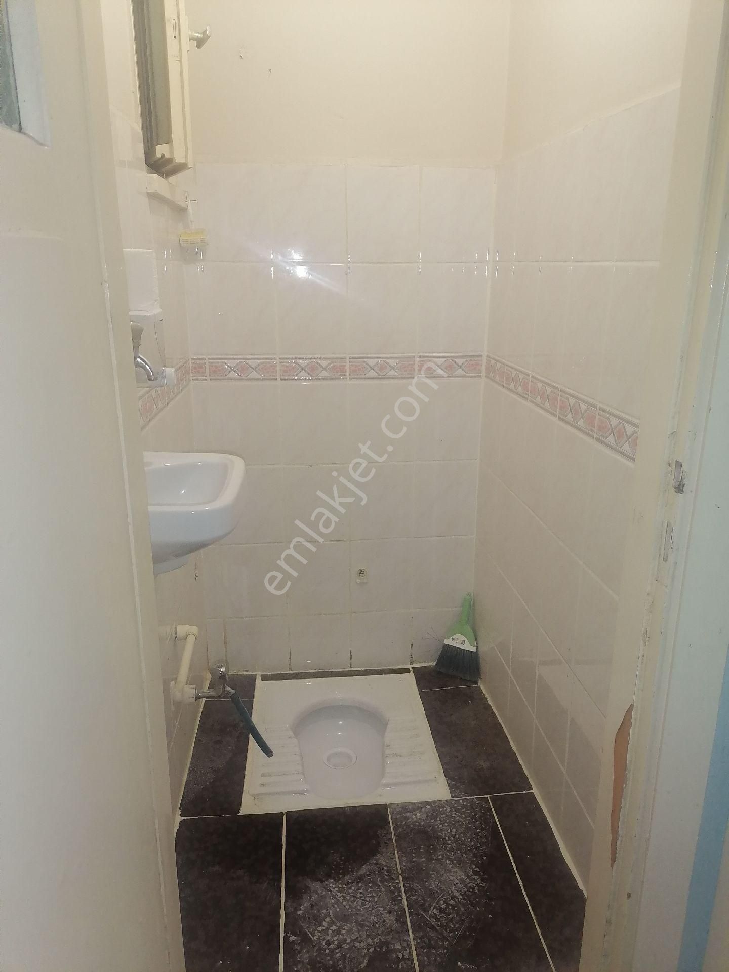 Ümraniye Yamanevler Metro Yürüme Mesafeli Temiz Daire 2+1 1.kat Kiralık - Görsel 12