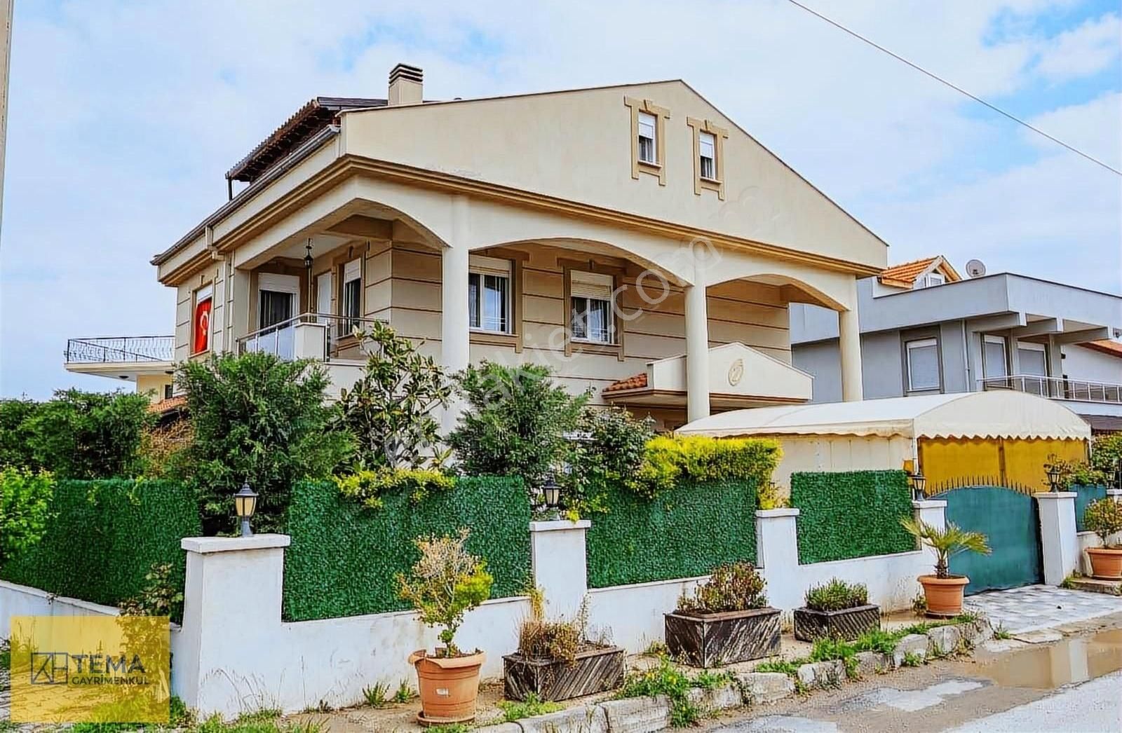 Urla Güvendik Satılık Villa URLA GÜVENDİK TE DENİZ MANZARALI MÜSTAKİL VİLLA