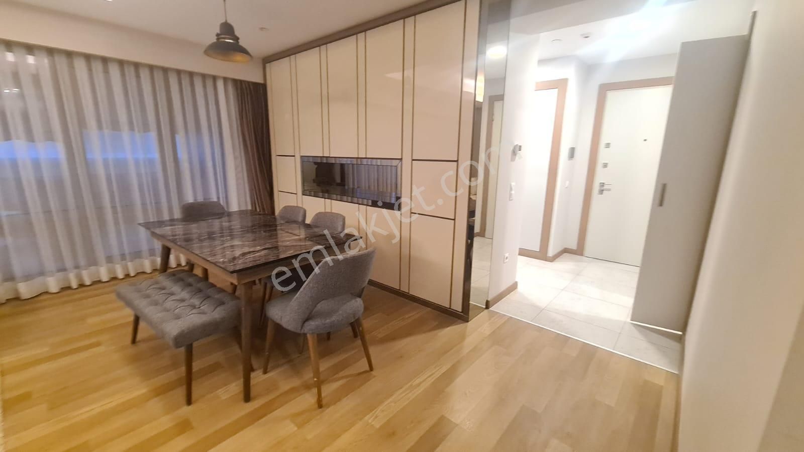 Sarıyer Maslak Kiralık Daire  MASLAK 1453 2+1 ŞIK EŞYALI KİRALIK DAİRE  BALKONLU BÜYÜK TİP