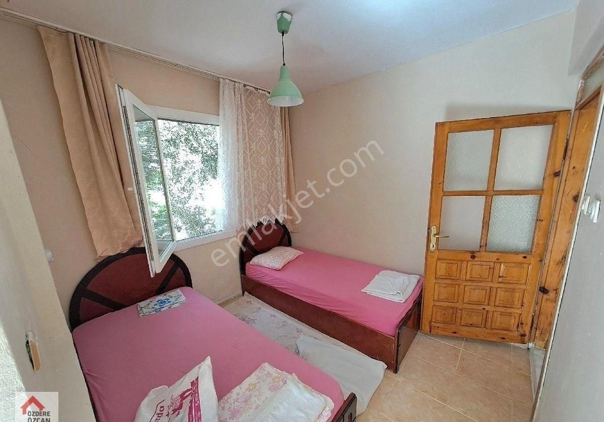 Menderes Özdere Cumhuriyet Kiralık Daire Özdere Cumhuriyet Mahallesinde 1+1 kapalı mutfak Daire