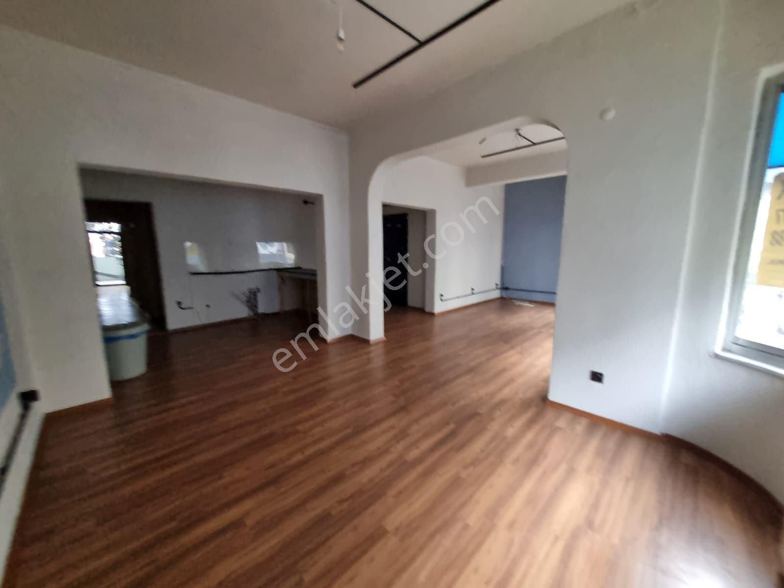 Bahariye Caddesi Mükemmel Konumda Ofis - Cafe