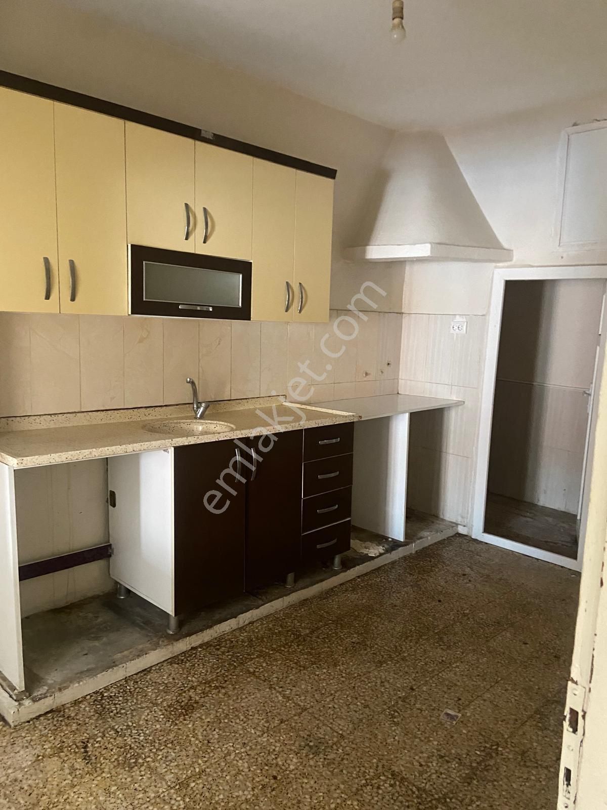 Seyhan Sümer Kiralık Daire SÜMER MAHALLESİNDE GENİŞ OTURUMLU 2+1 KİRALIK DAİRE