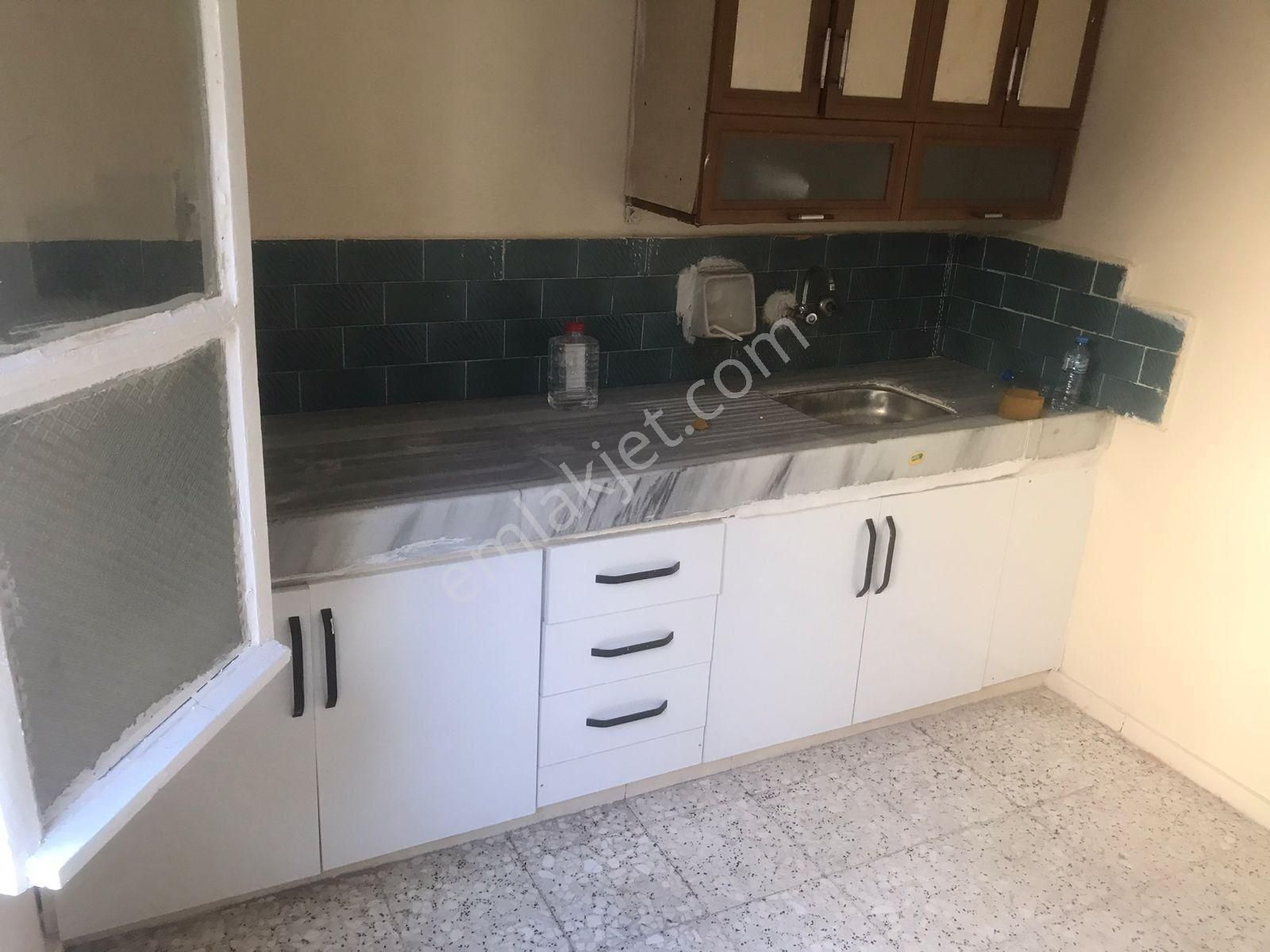 Seyhan Yeşilyurt Kiralık Müstakil Ev Yeşilyurt mahallesi 2 + 1 geniş oturumlu kiralık daire