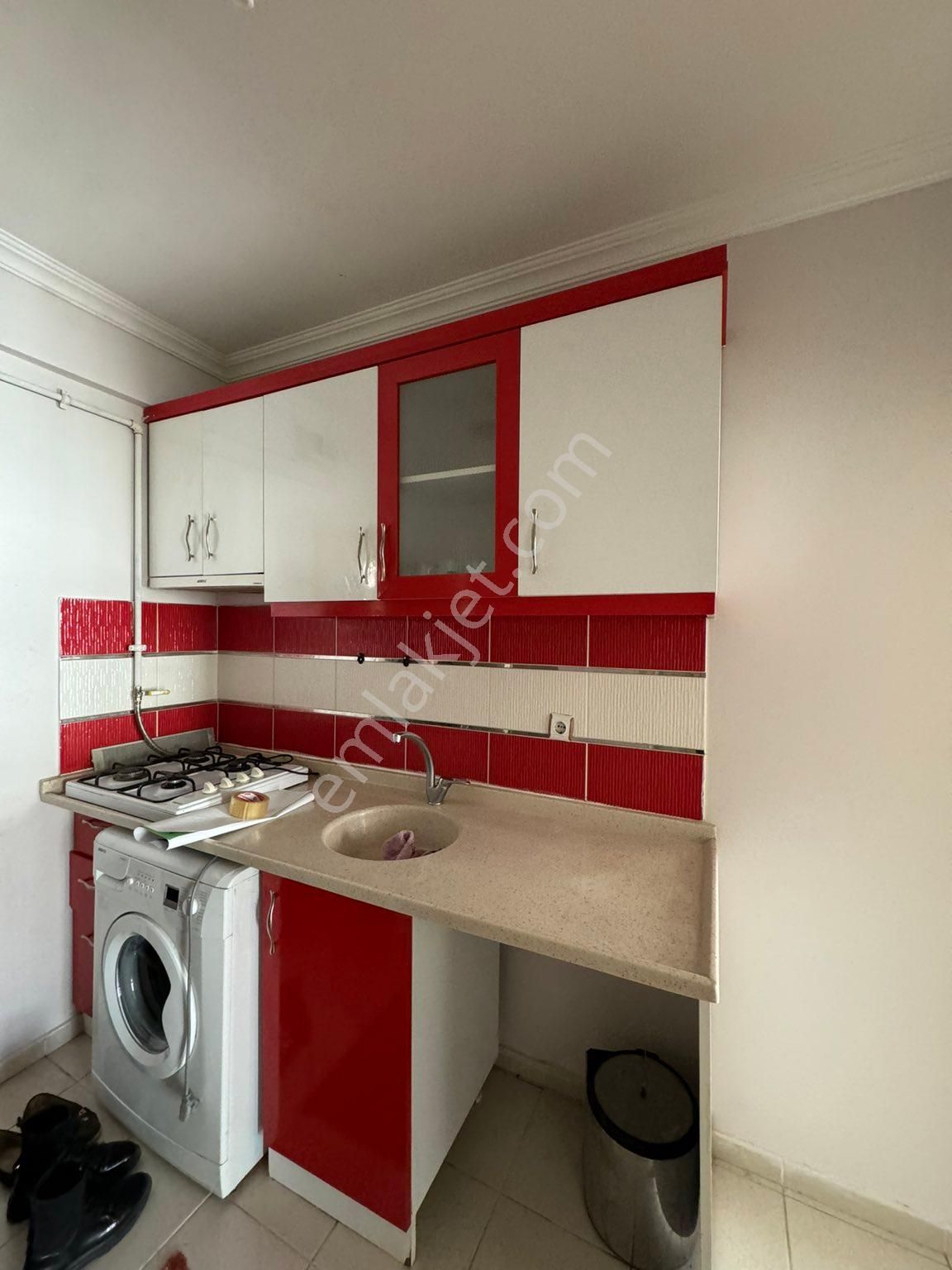 Tepebaşı Şirintepe Eşyalı Kiralık Daire  CONKER İNŞAAT EMLAK'TAN ŞİRİNTEPE MAHALLESİ CADDE ÜZERİ ASANSÖRLÜ 1+1 EŞYALI KİRALIK APART