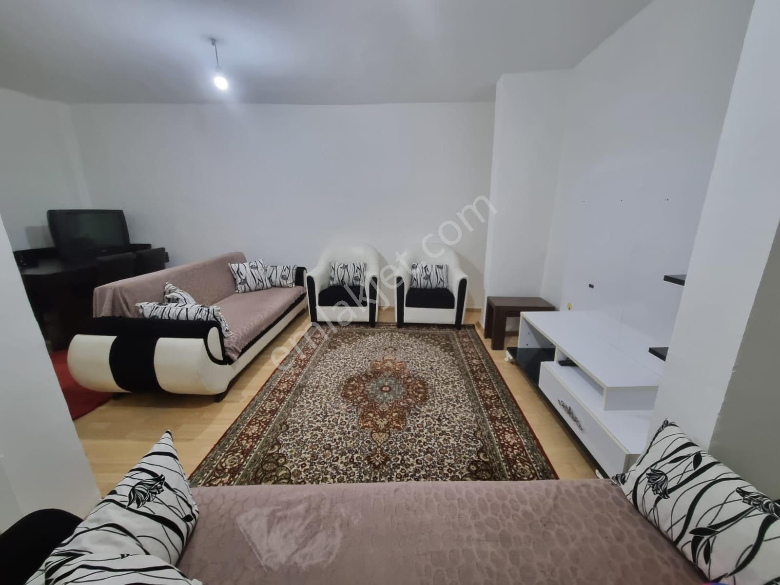 Çankaya Arka Topraklık Kiralık Daire *** Eşyalı Kiralık 2+1 Hastane Yakını ***