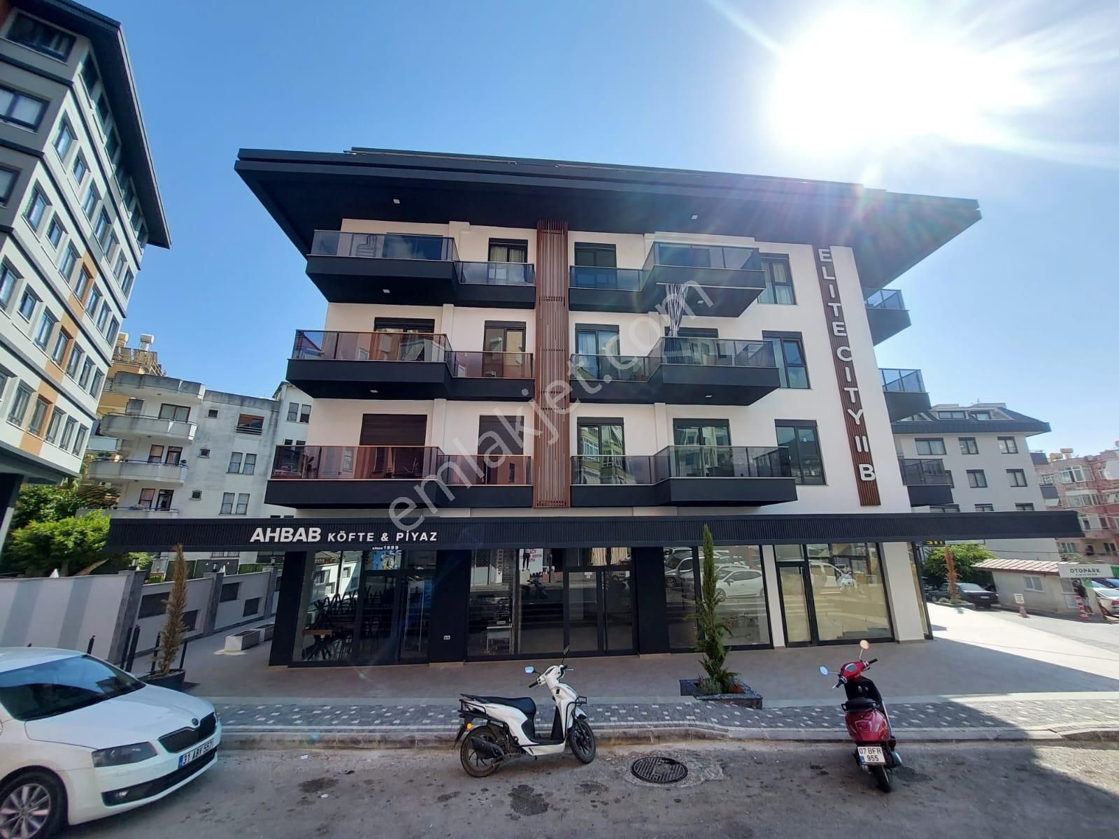 Alanya Güller Pınarı Satılık Daire ALANYA MERKEZ 1+1 98M2 FULL AKTİVİTELİ DENİZE YAKIN SATILIK DAİRE ! 