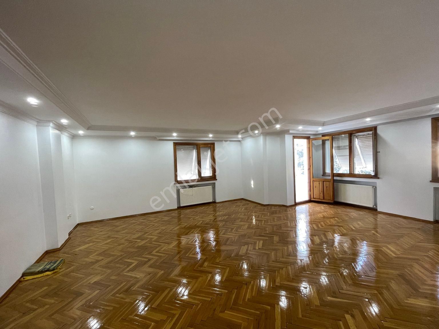 Bakırköy Şenlikköy Kiralık Daire  Tatlılar Gayrimenkulden Florya Şenlikköy de 400m2 6+2 KİRALIK DUBLEX DAİRE