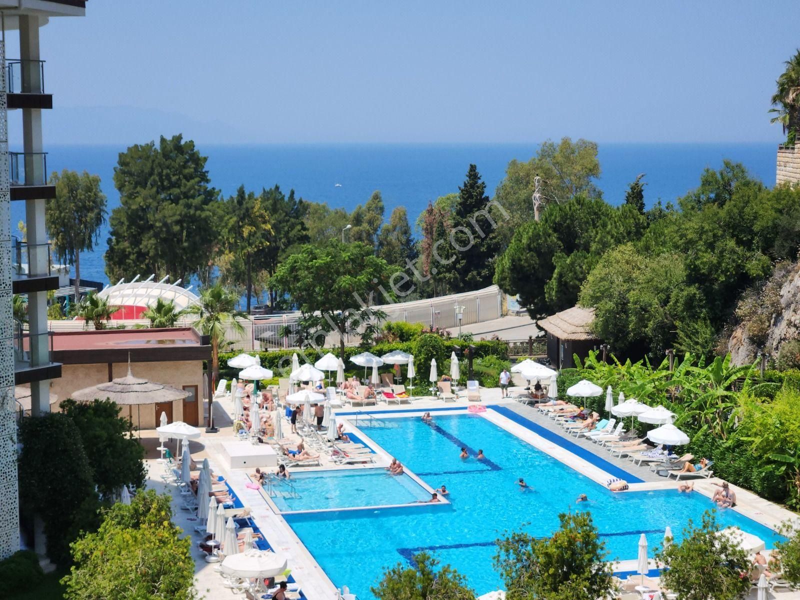 Kuşadası Türkmen Satılık Daire  RAMADA RESORT'TE SATILIK BAHÇE KATI 1+1 DAİRE