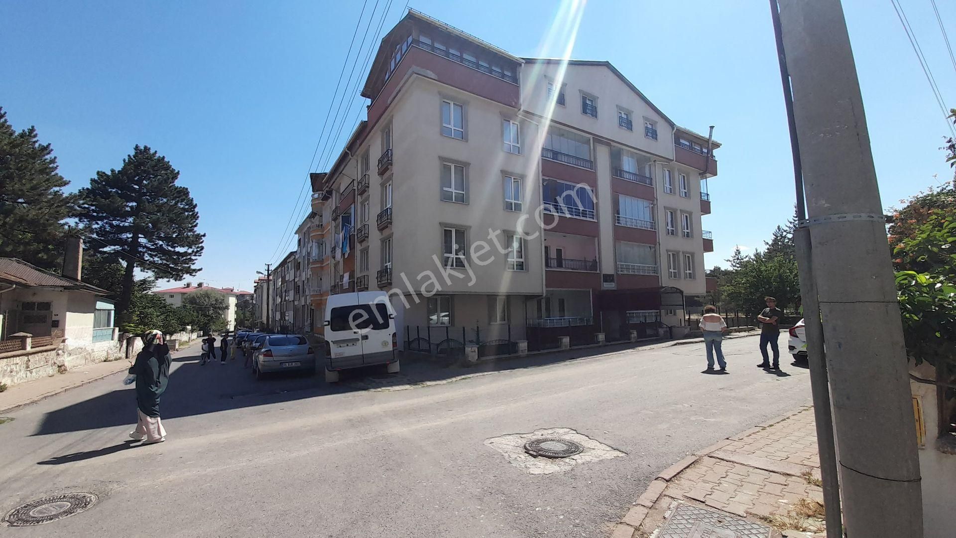 Sivas Merkez Dörteylül Satılık Daire  SİVAS MERKEZ DE SATILIK 4+1 DAİRE