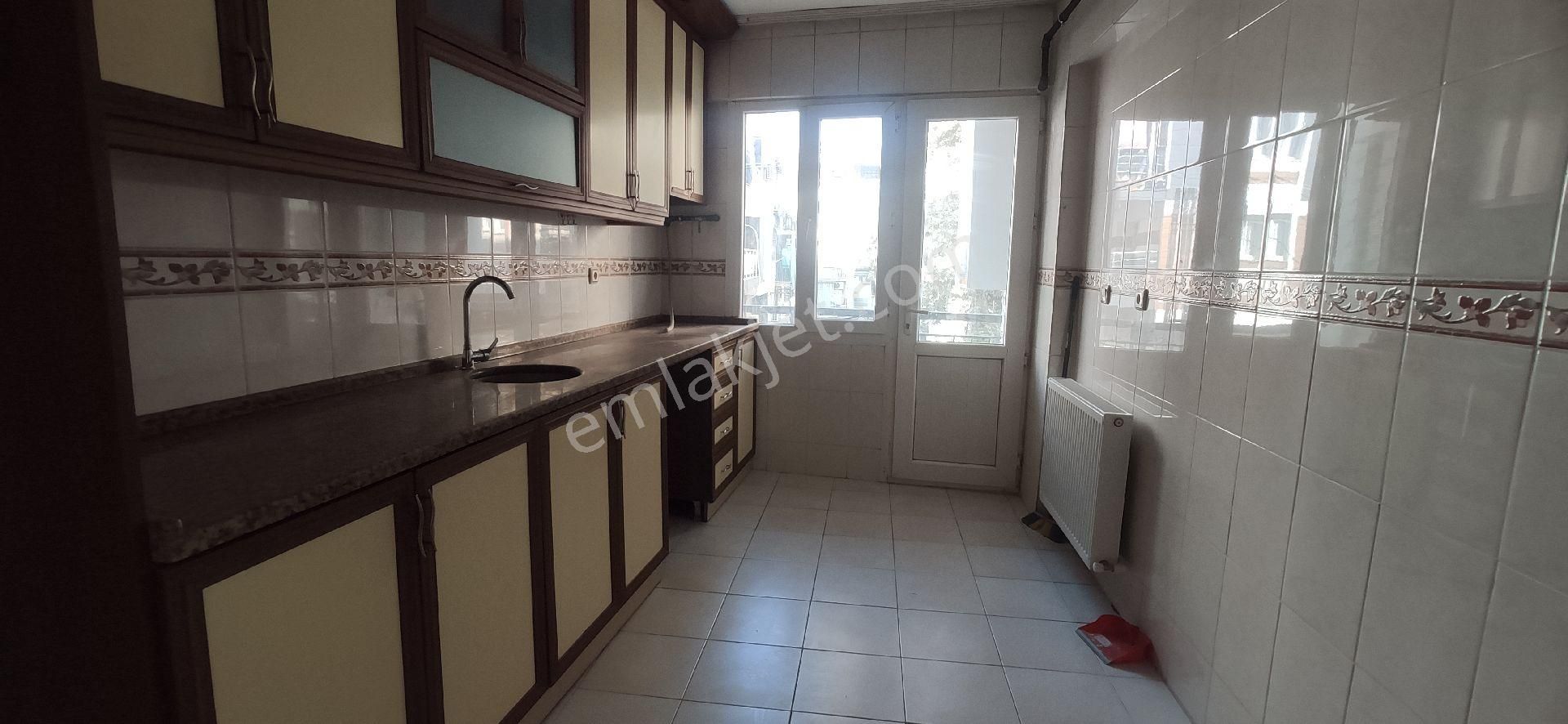 Buca Göksu Kiralık Daire  BUCA GÖKSU MAHELESİNDE 1.KAT DOĞALGAZLI KİRALIK DAİRE