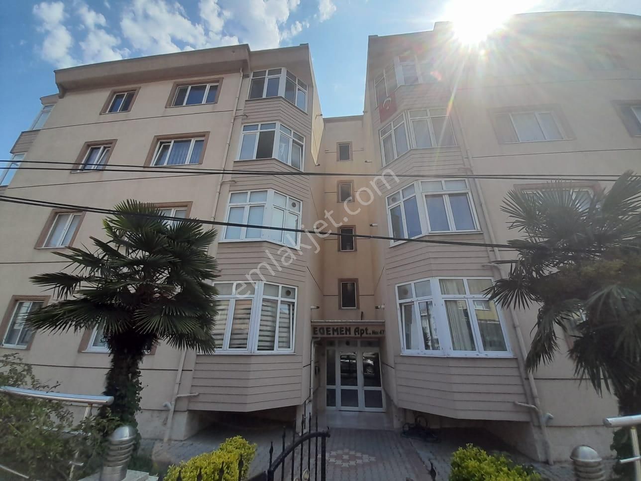 Bandırma Paşakonak Kiralık Daire Demka'dan Paşakonak Mah.'de Merkezi Konumda 3+1 Kiralık Daire