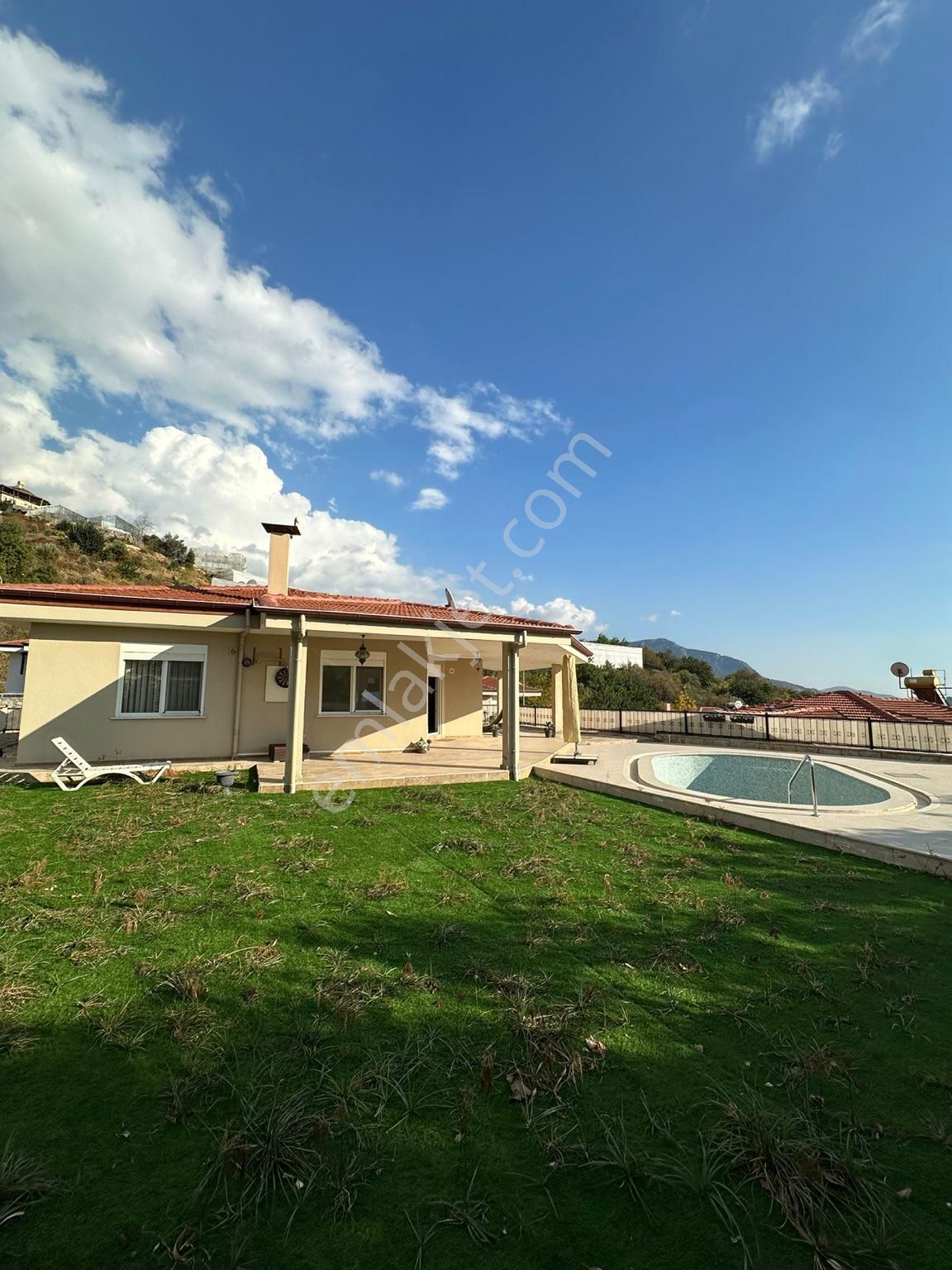 Antalya Alanya Boğaz Manzaralı Satılık Villa SATILIK 2+1 MÜSTAKİL VİLLA