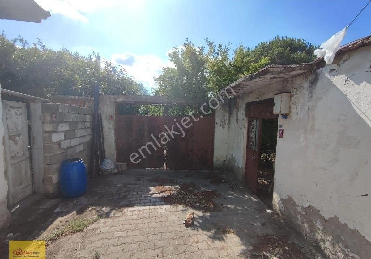 Doğa'dan Havran İnönü Köyünde Geniş Bahçesi Olan Müstakil Ev - Görsel 12