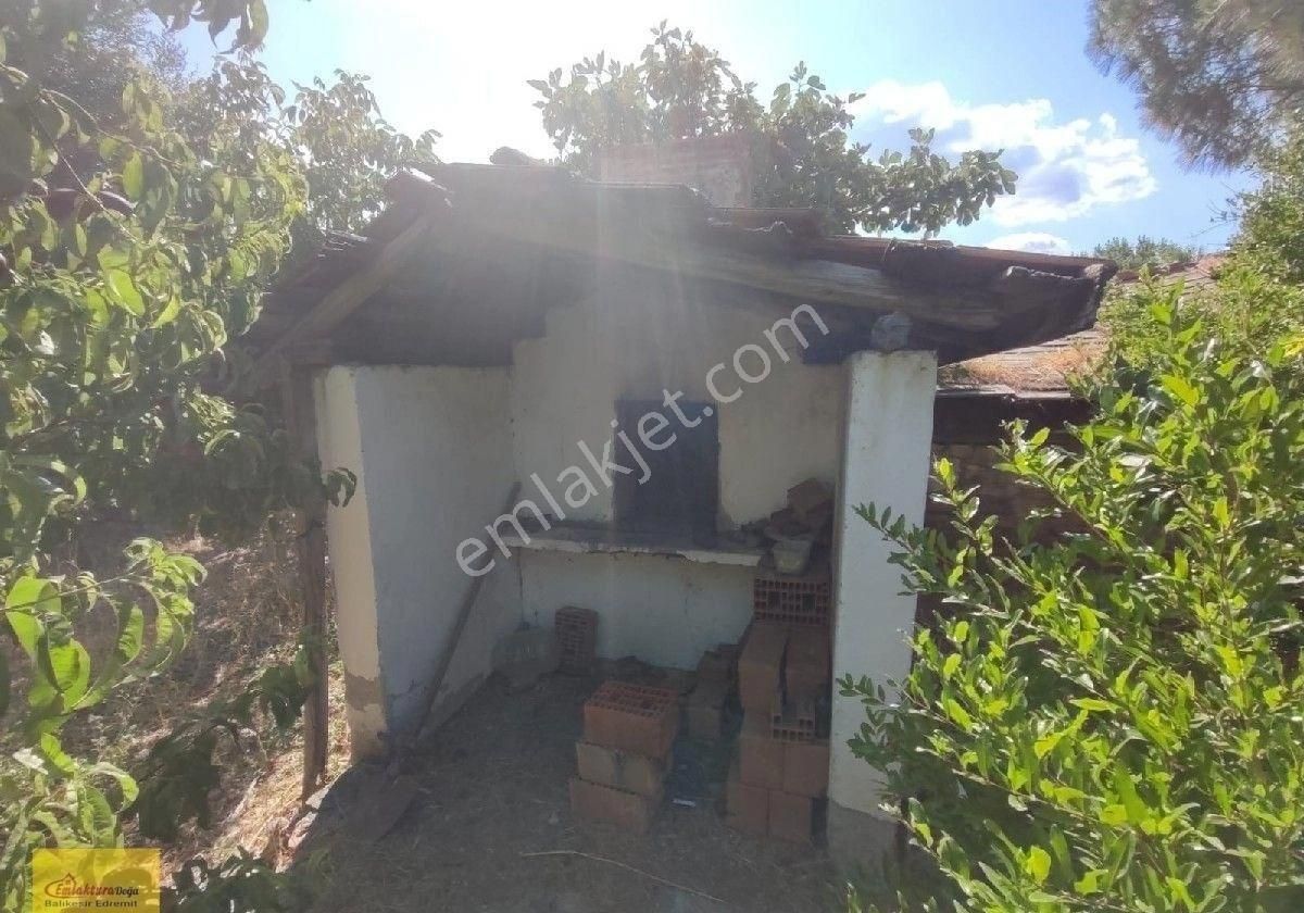 Doğa'dan Havran İnönü Köyünde Geniş Bahçesi Olan Müstakil Ev - Görsel 4