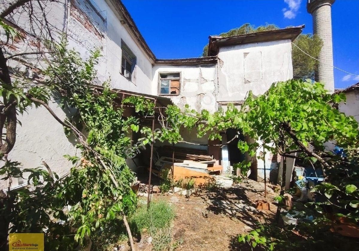 Doğa'dan Havran İnönü Köyünde Geniş Bahçesi Olan Müstakil Ev - Görsel 14