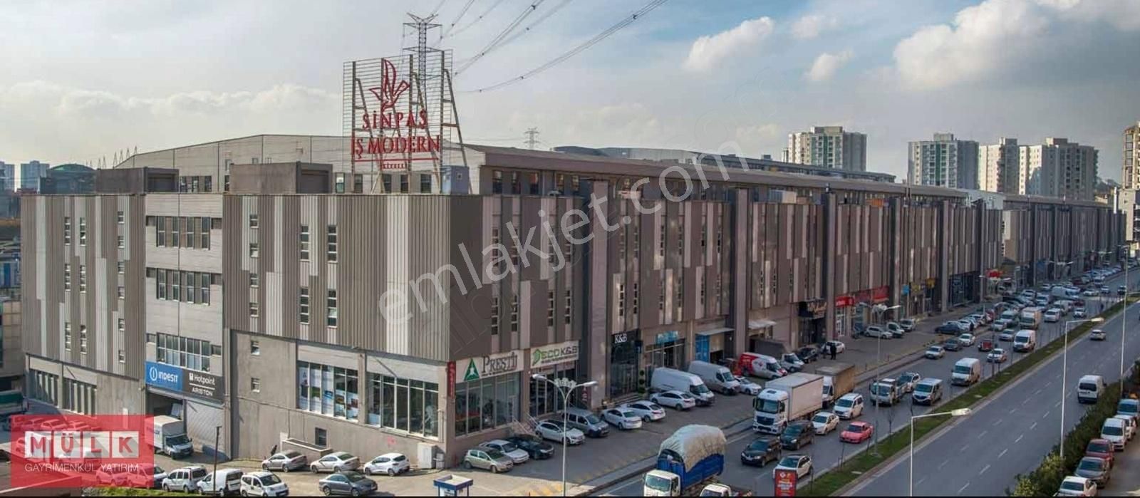 Başakşehir İkitelli OSB Kiralık Depo İkitelli'de Net 1900 m² Depo/İmalathane +KDV'li