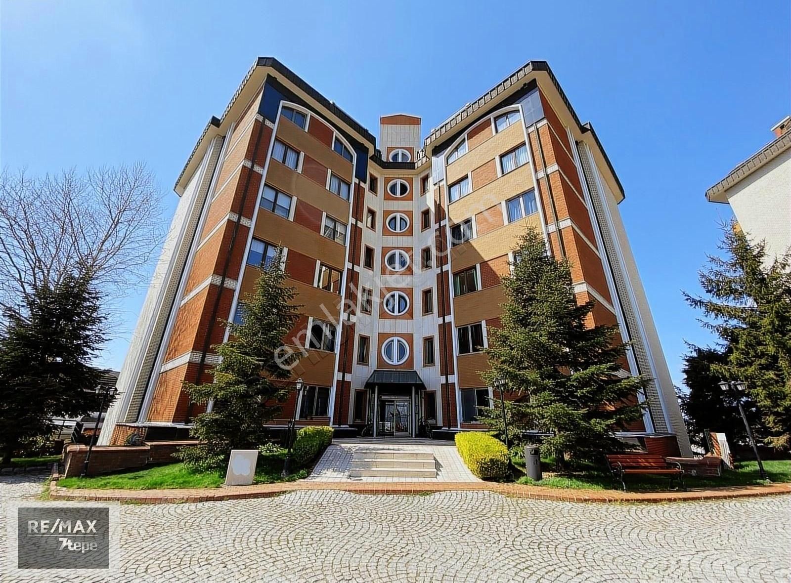 Beykoz Acarlar Satılık Daire REMAX 7 TEPE'DEN ACARKENT BOĞAZÜSTÜ EVLERİ'NDE SATILIK 4+1 DAİRE