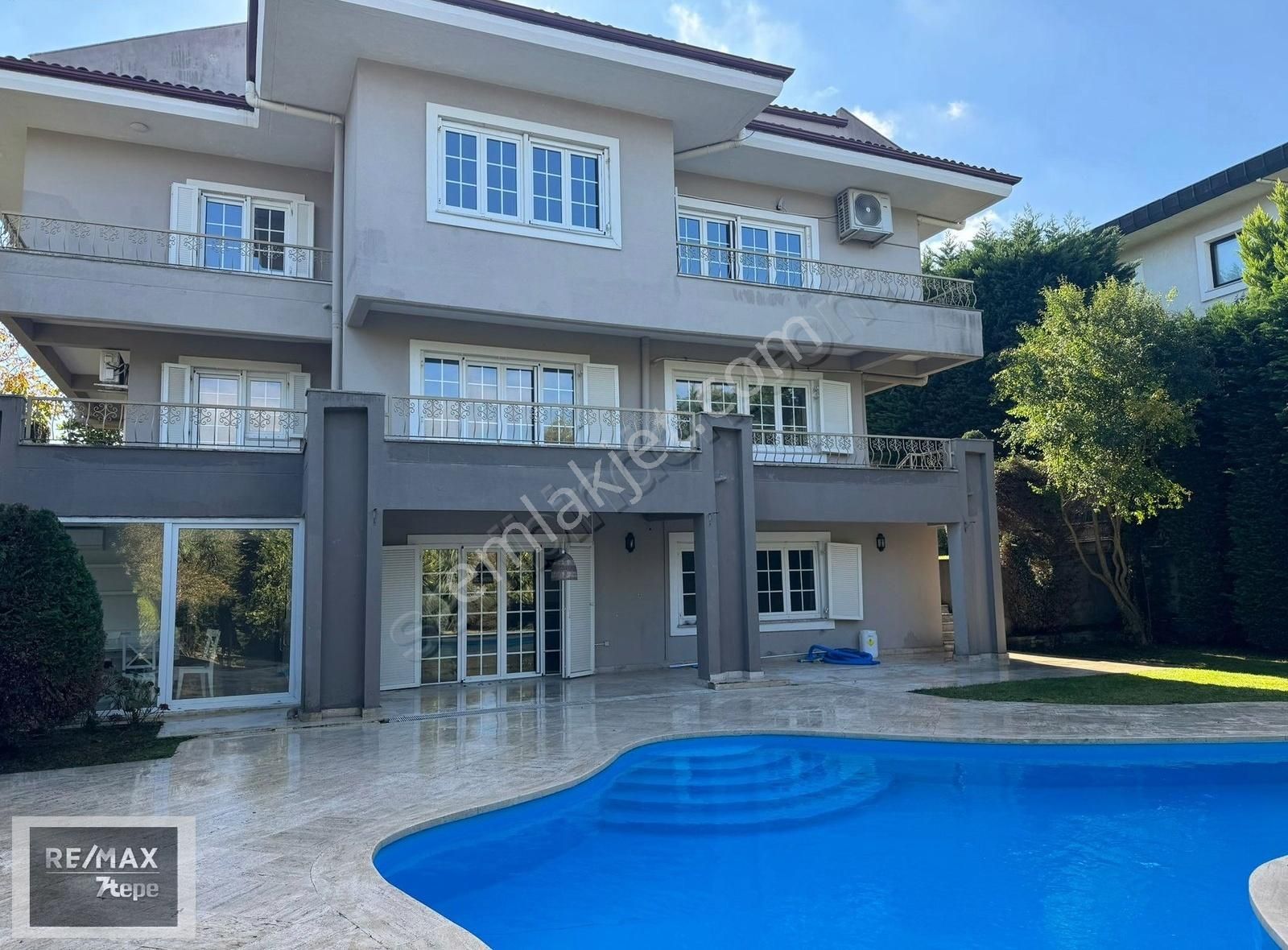 Beykoz Acarlar Kiralık Villa RE/MAX 7TEPEDEN ACARKENTTE B TİPİ KİRALIK VİLLA