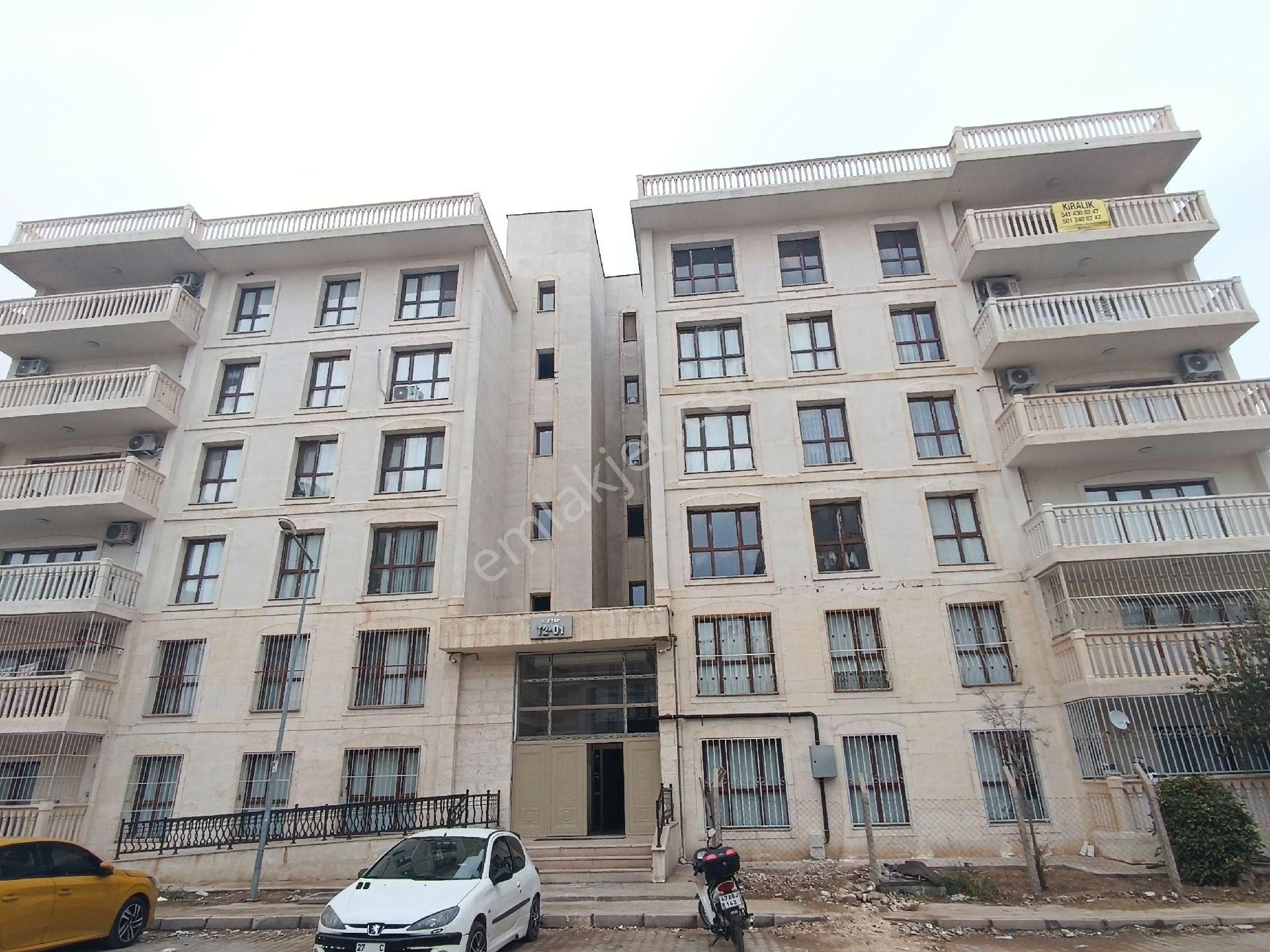 Nusaybin Fırat Kiralık Daire ACAR EMLAKTAN FIRAT LİSESİ KARŞISI TOKİDE 3+1 135M2 ARAKAT LÜKS DAİRE