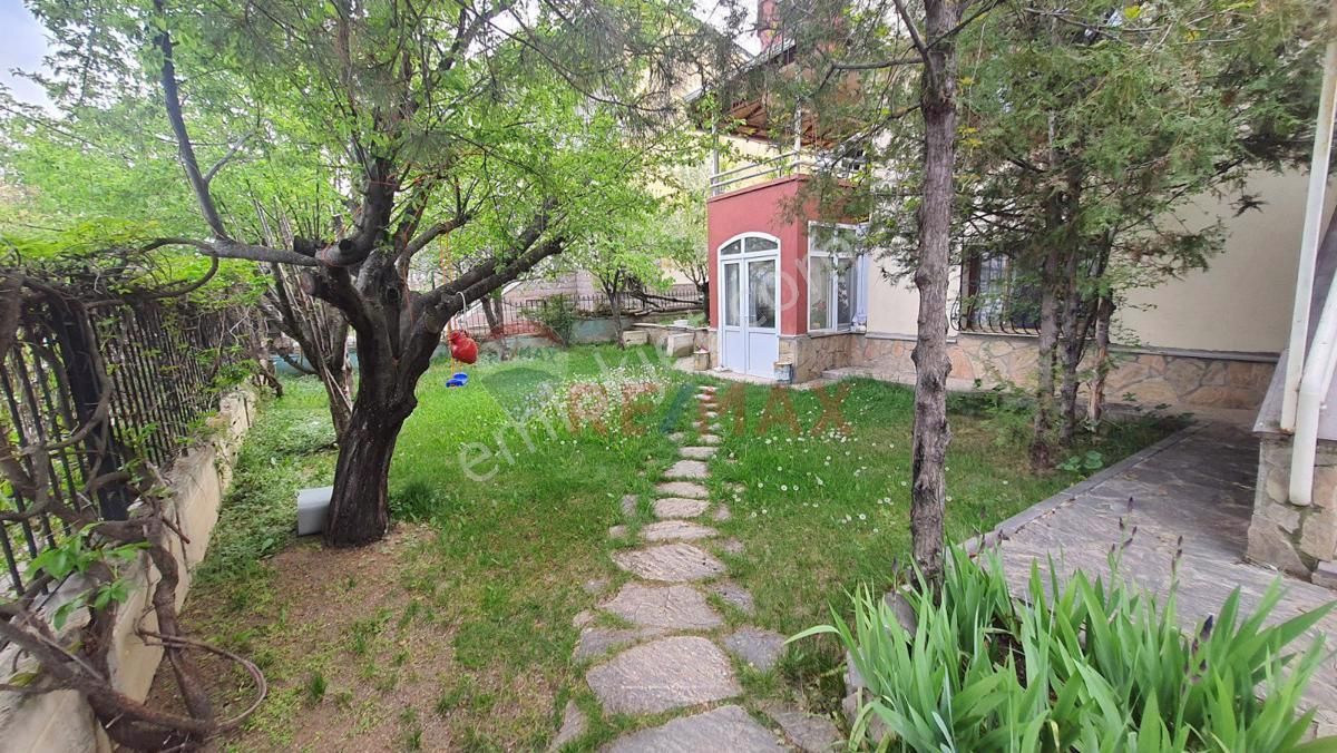 Gölbaşı Karşıyaka Satılık Villa Gölbaşı Gökkuşağı Sitesinde 4+2 Satılık Villa