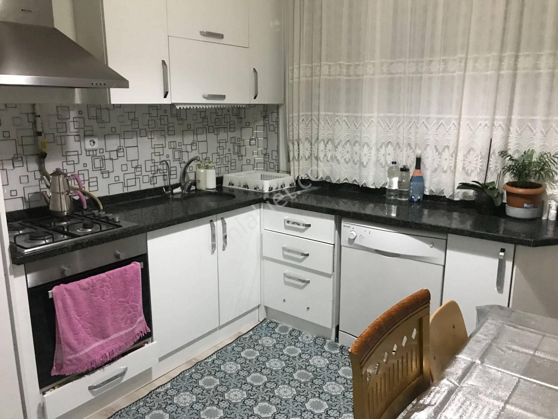 Şahinbey Kavaklık Satılık Daire  KAVAKLIKTA SATLIK DAİRE 3+1 KAT2