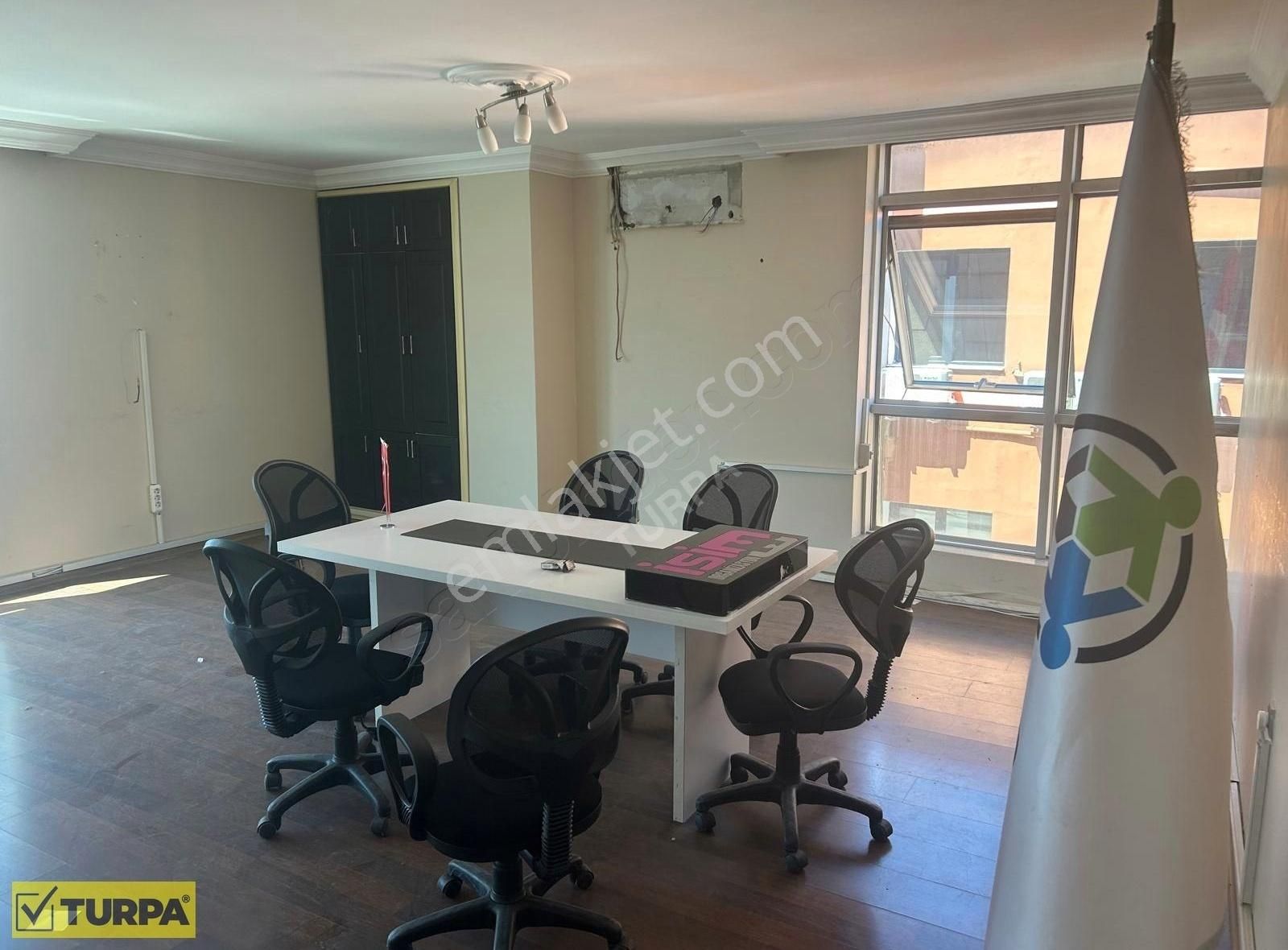 Gaziemir Dokuz Eylül Kiralık Ofis GAZİEMİR AKÇAY CADDE ÜZERİNDE KİRALIK BÜRO OFİS...