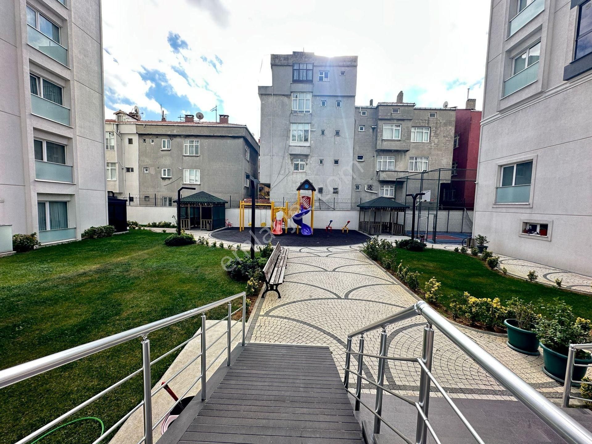 Bağcılar Güneşli Hürriyet Mahallesi Site İçinde Satılık 3+1daire