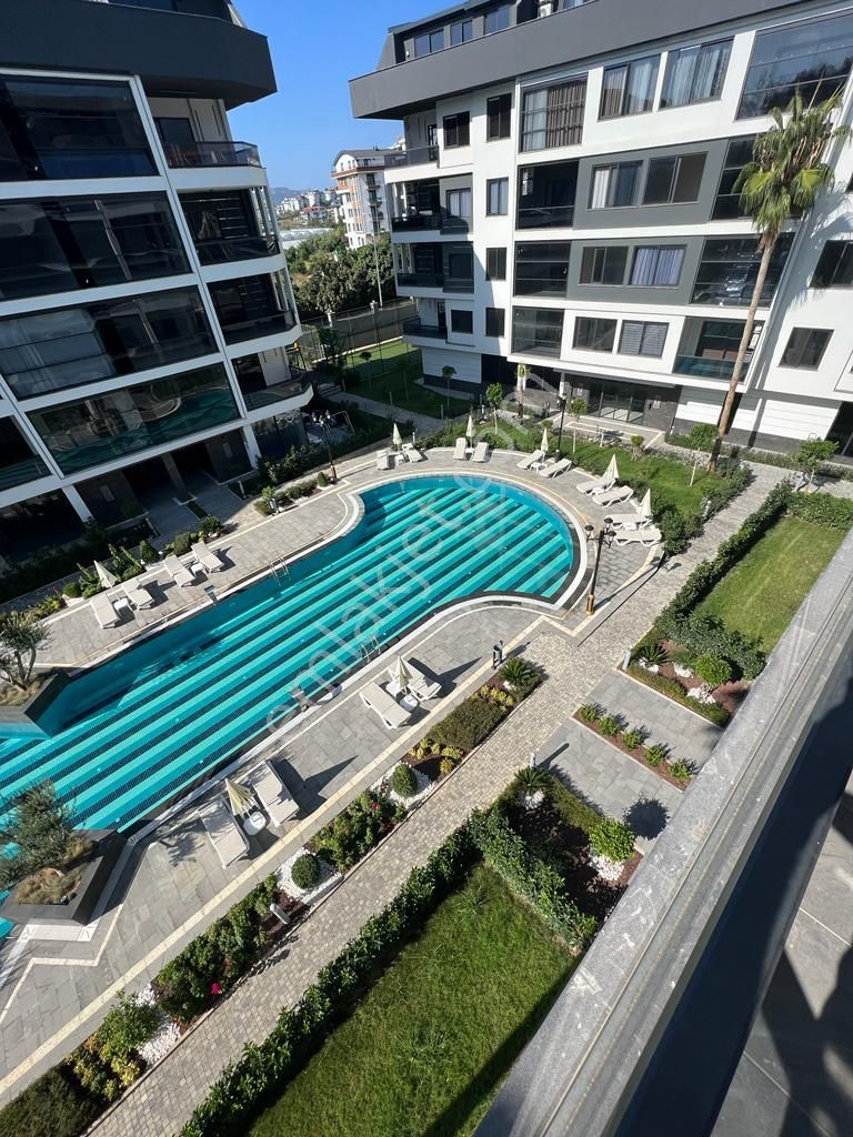 Alanya Oba Satılık Daire  ALANYA TOSMUR 3+1 150M2 FULL AKTİVİTELİ LÜKS KOMPLEKS İÇERSİNDE KALE MANZARALI DAİRE