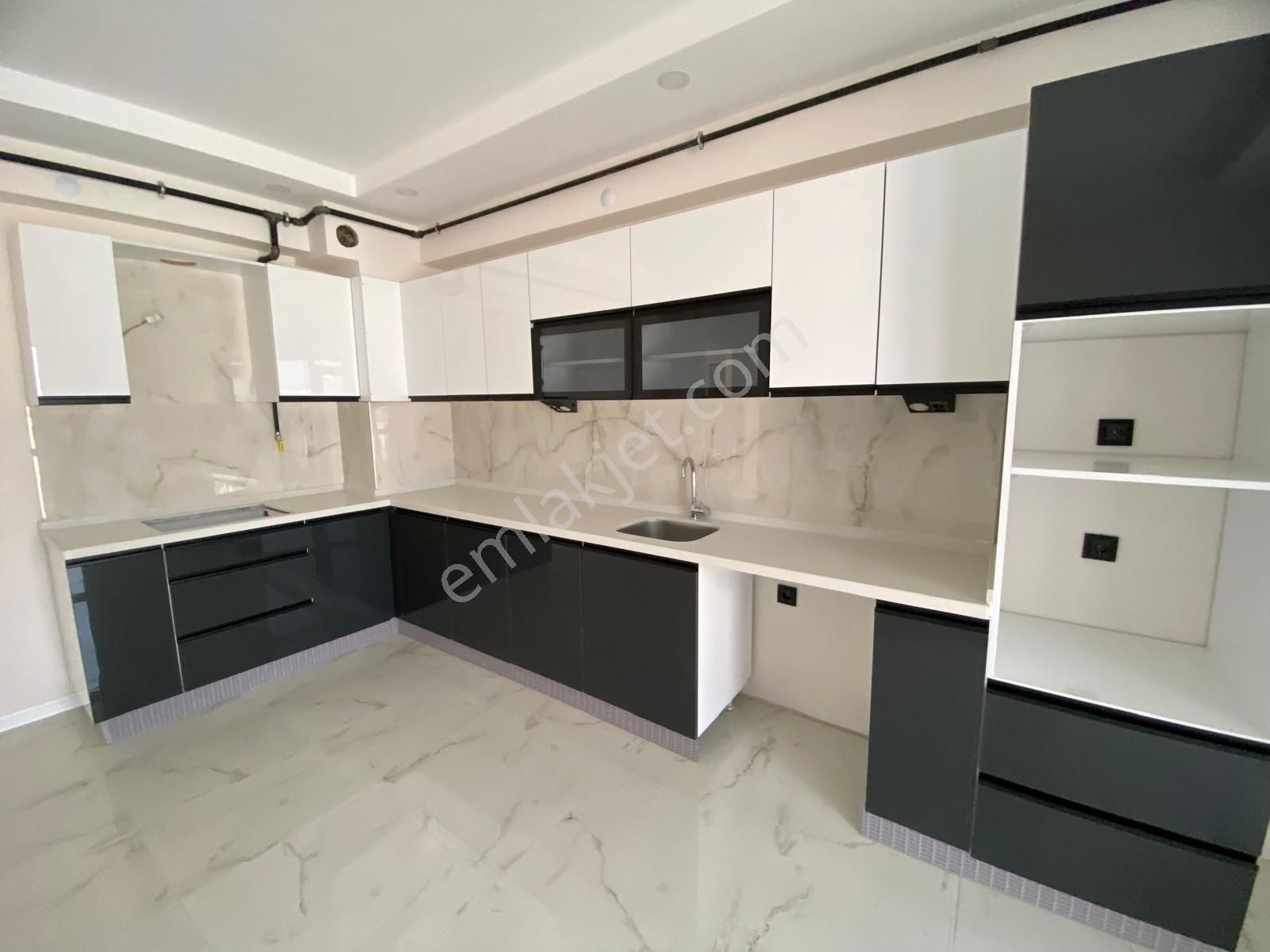 Tepebaşı Çamlıca Satılık Daire Çamlıcanın Kalbinde 160m² Özel Garajlı Lüx 3+1 Daire Bk-32