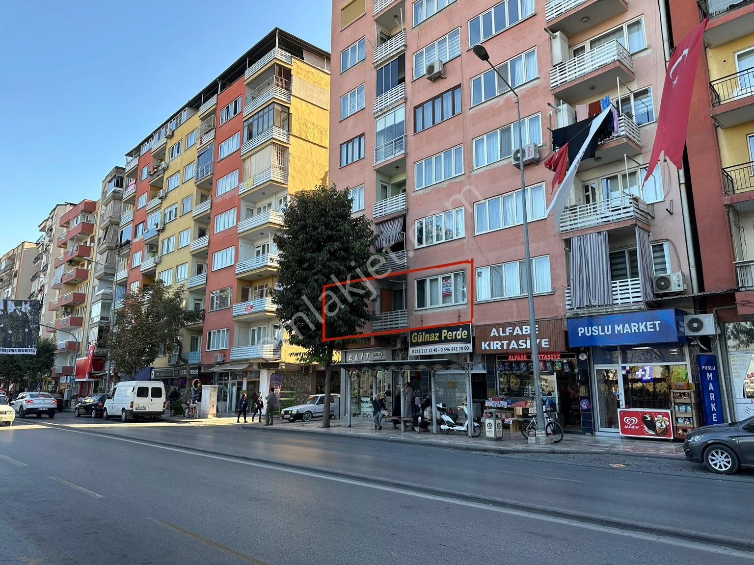 Pamukkale İstiklal Satılık Daire  İstiklal Cadde Üzeri 3+1 Satılık Daire