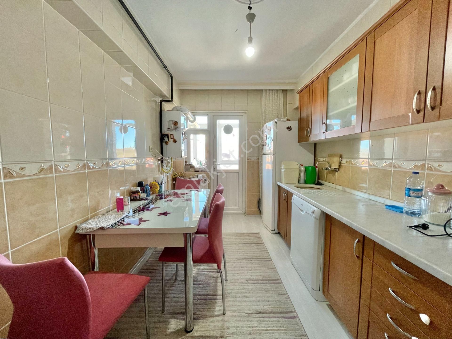 Pursaklar Tevfik İleri Satılık Daire  BURAKTAN PROTOKOL YOLU YAKINI ORTA KAT ASANSÖRLÜ 3+1 HESAPLI SATILIK DAİRE