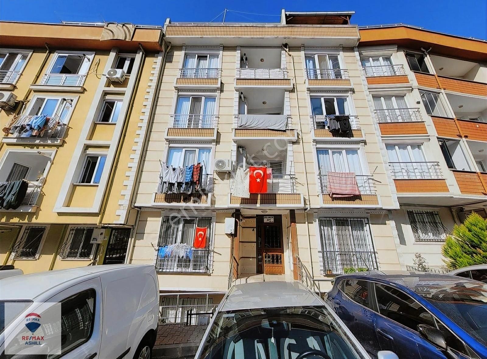 Maltepe Zümrütevler Satılık Daire Ashill'den Yatırıma Uygun 140 Ay Kira Çarpanı İle Hazır Kiracılı