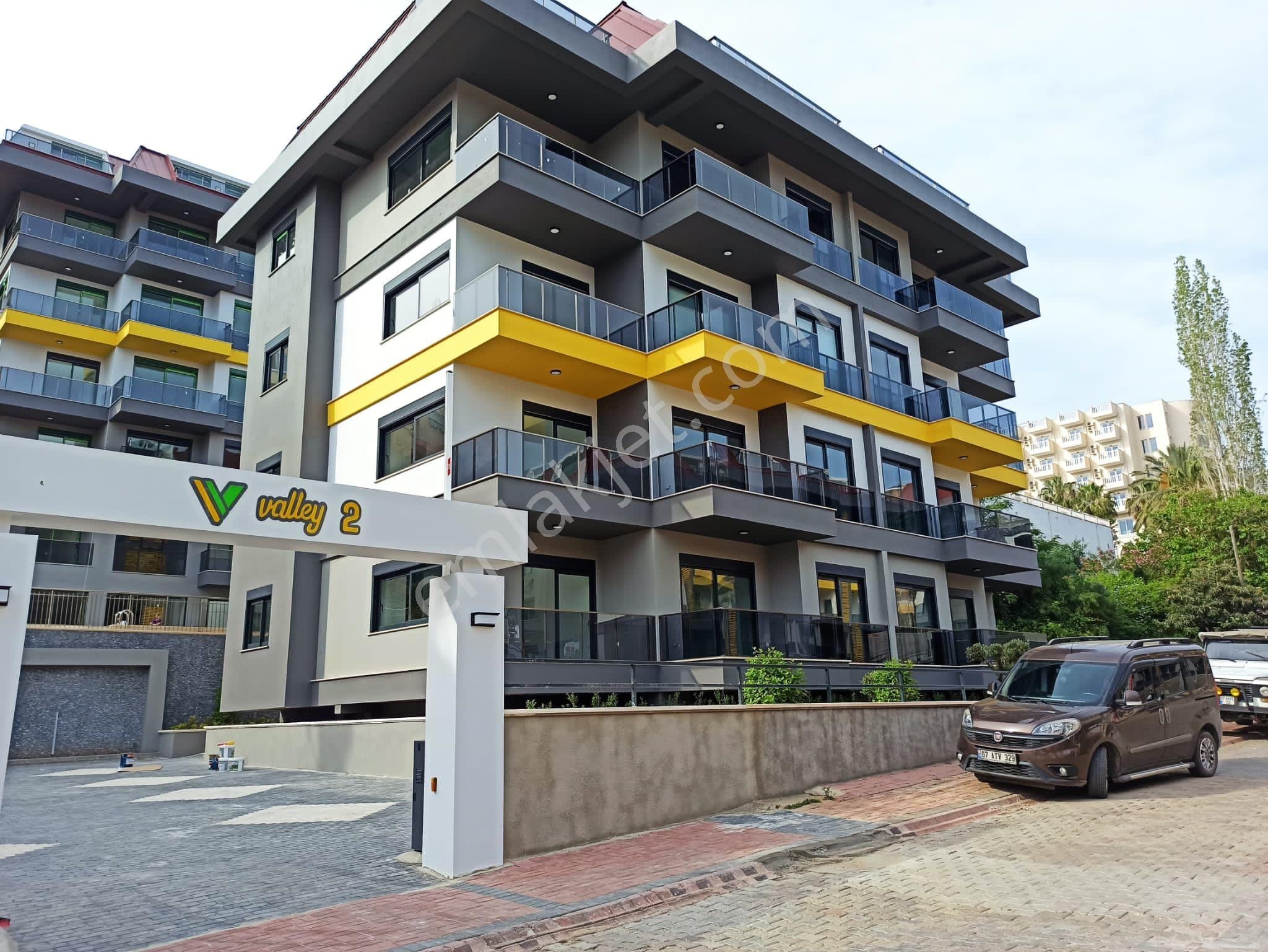 Alanya Kestel Satılık Daire  ALANYA KESTEL 1+1 50M2 NET AKTİVİTELİ EŞYASIZ DENİZE YAKIN KOMPLEKS 