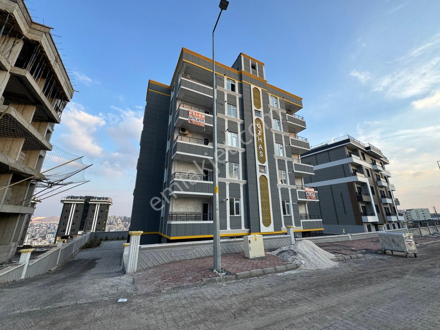 Karaköprü Batıkent Satılık Daire SALİH ASLANDAN 4 ODA SATILIK DAİRE