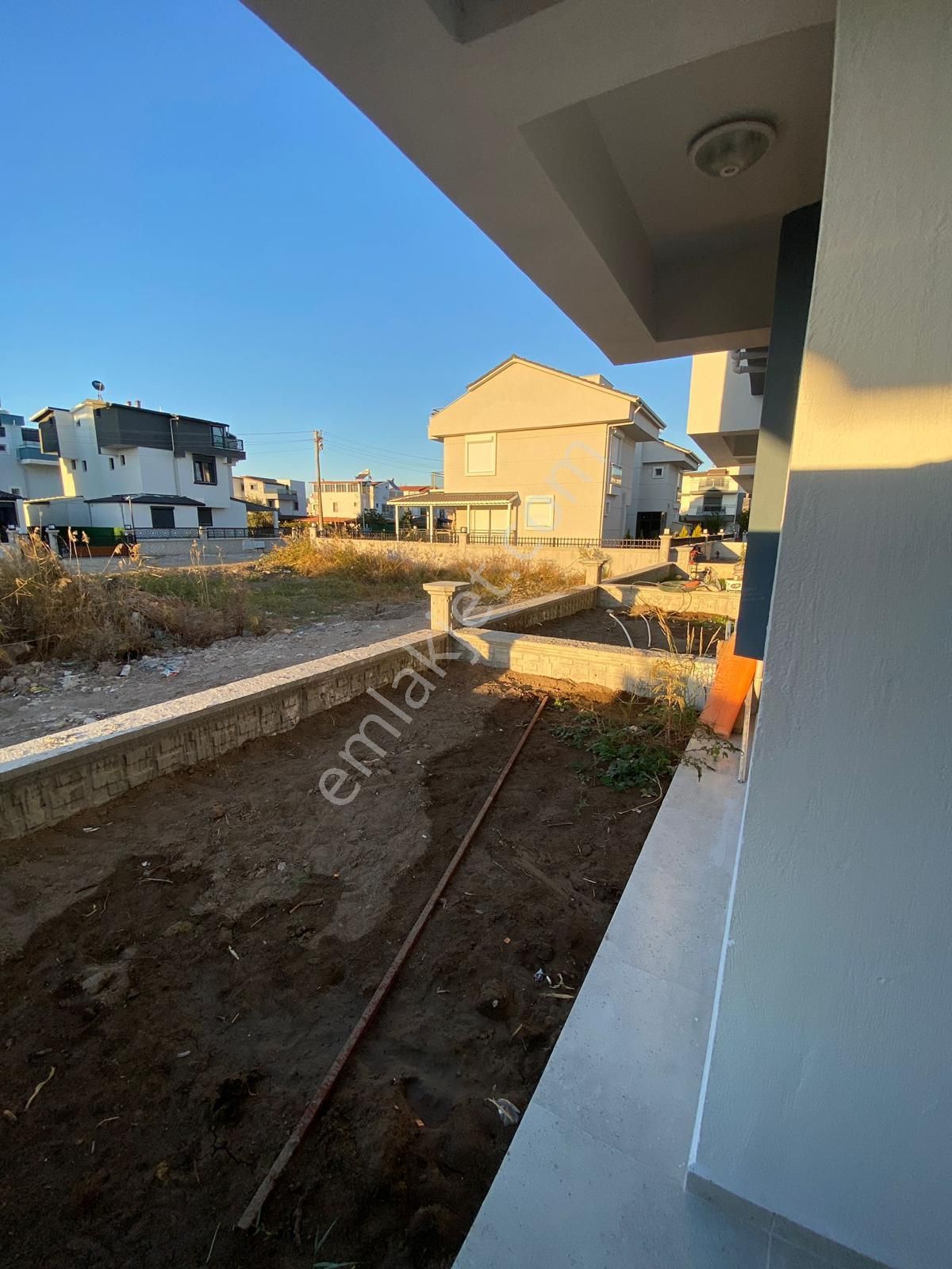 Dikili Güven Emlak'tan Cumhuriyet Mahallesinde Acil Satılık Lüks Villa - Görsel 5