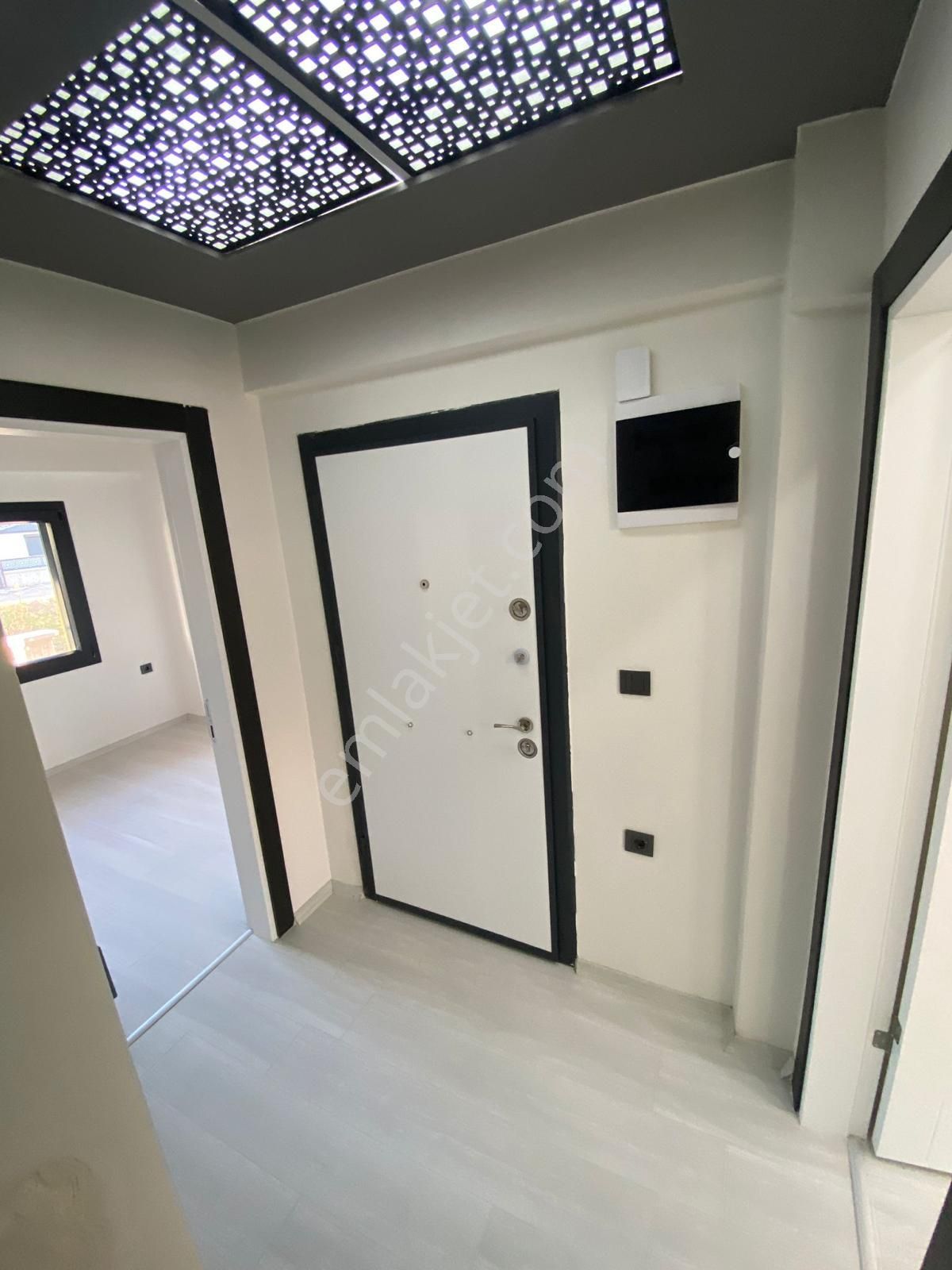 Dikili Güven Emlak'tan Cumhuriyet Mahallesinde Acil Satılık Lüks Villa - Görsel 16