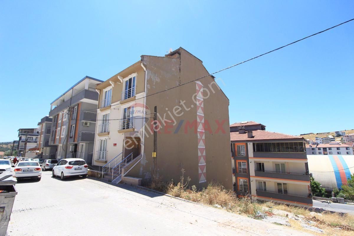 Karesi 1. Sakarya Satılık Daire RE/MAX MİD'DEN SATILIK SPOR TOTO KARŞISINDA 2+1 DAİRE