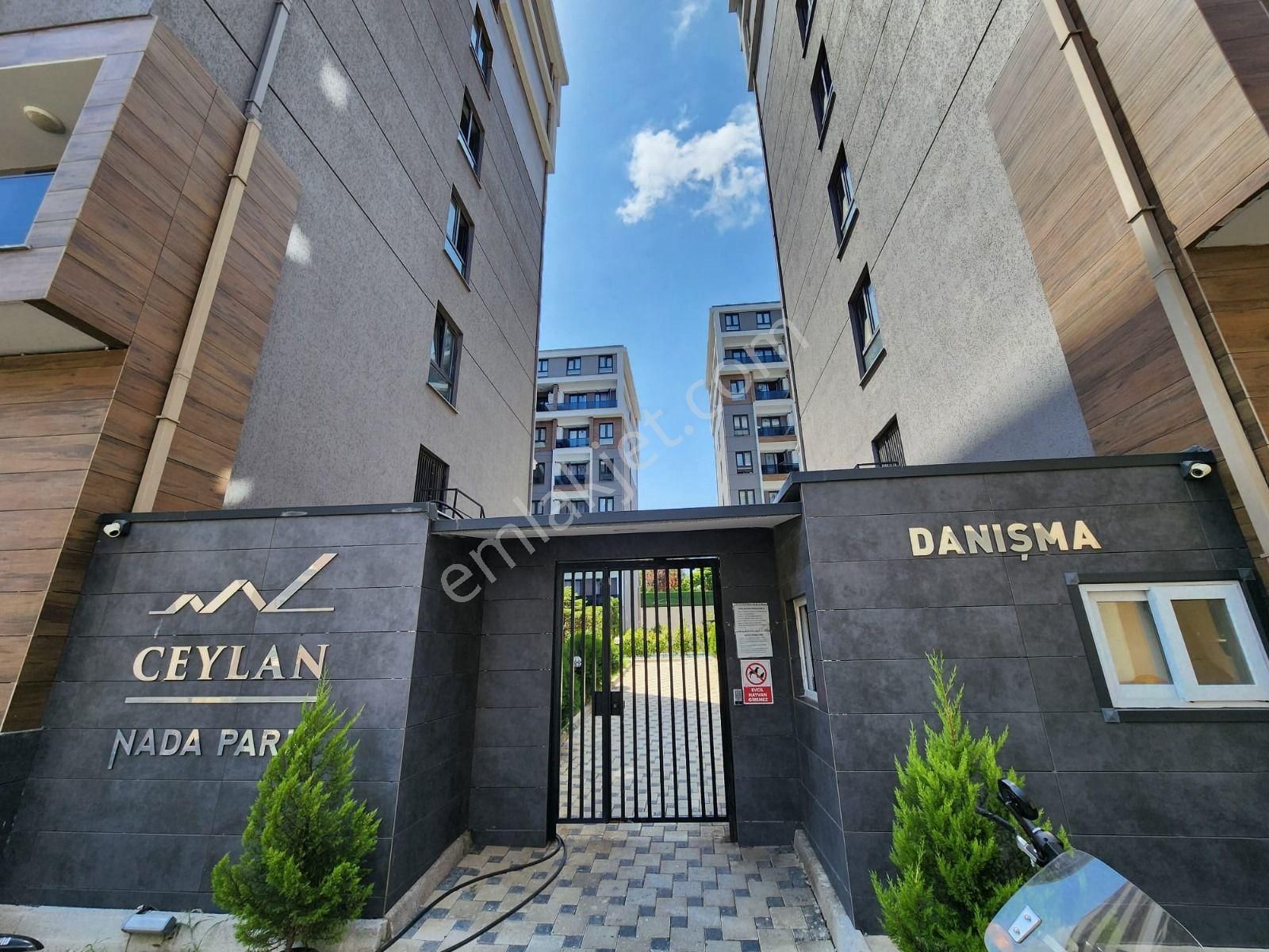 Tekinden 7/24 Güvenlikli Site İçinde Kiralık 1+1 Dubleks Daire