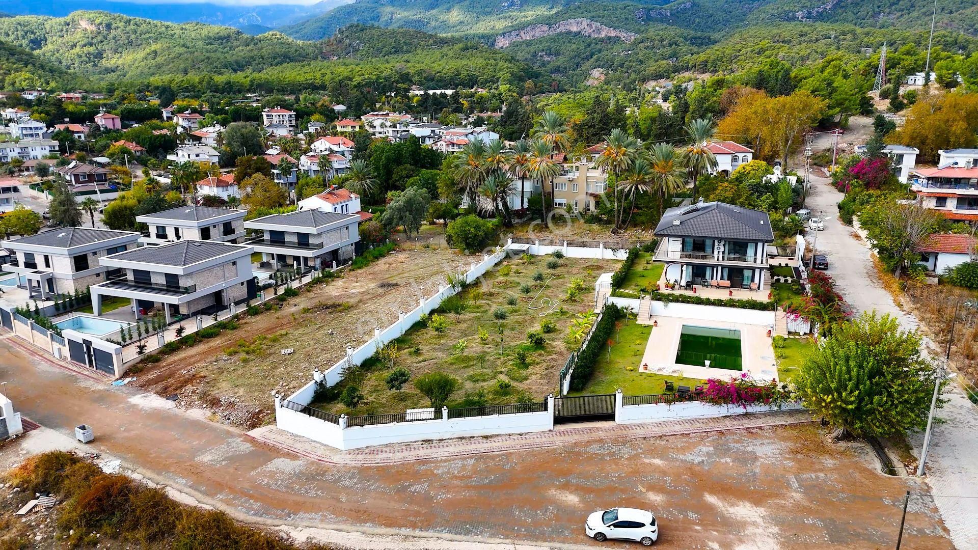 Kemer Tekirova Satılık Villa İmarlı Kemer Tekirova'da 1127 M² Satılık Arsa