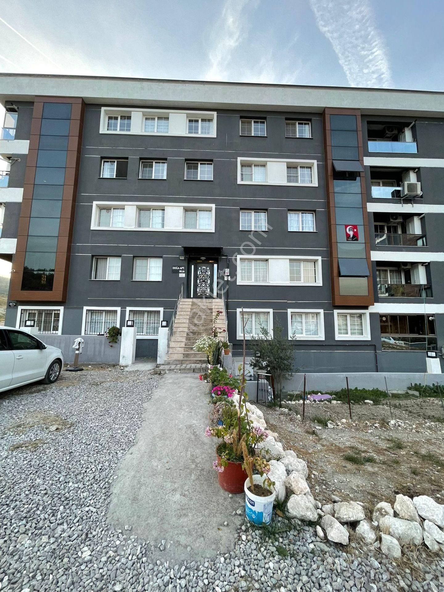 Buca Çamlıkule Satılık Daire  BUCA BATI GİRİŞİ YAKINI 2+1 DOĞALGAZLI ARAKAT FIRSAT DAİRE