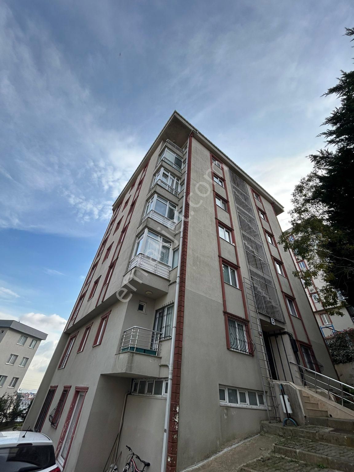 Pendik Çamlık Satılık Daire Kurtköy andelip sitesi 3+1