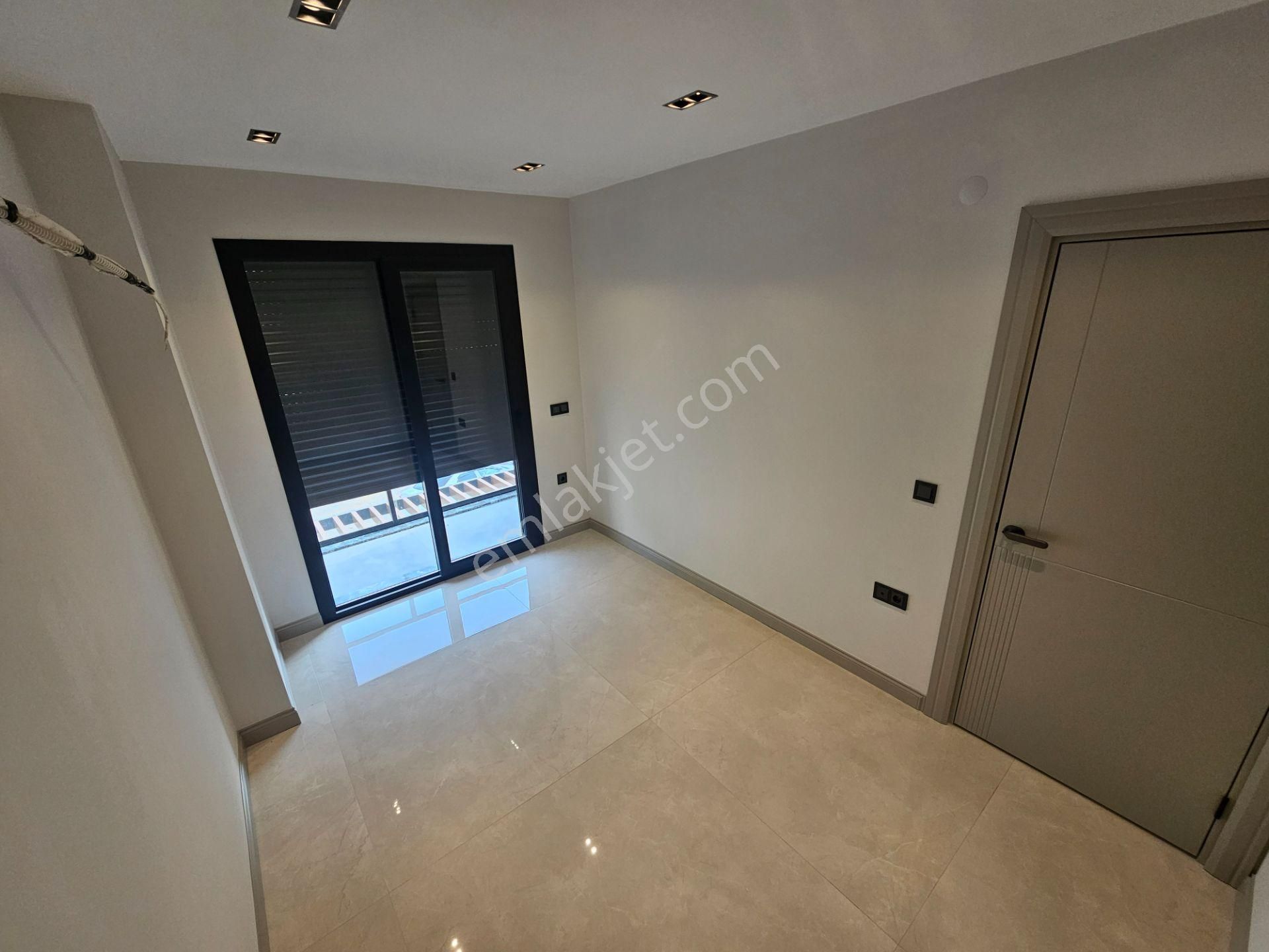 Eu Gayrimenkulden Balıkesir Edremit Gürede Ultra Lüx Havuzlu Müstakil Yerden Isıtmalı Şömineli Villa - Görsel 35