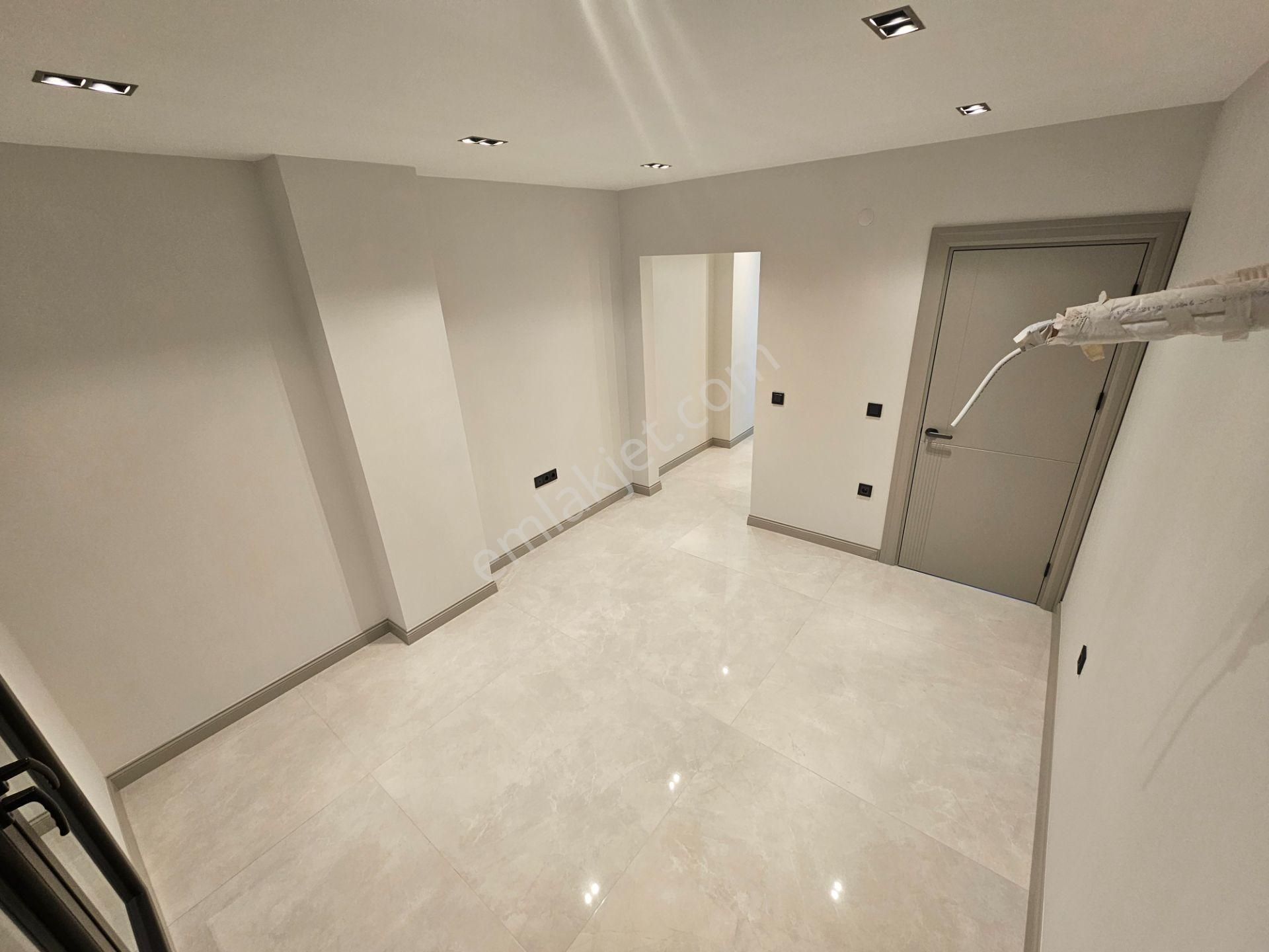 Eu Gayrimenkulden Balıkesir Edremit Gürede Ultra Lüx Havuzlu Müstakil Yerden Isıtmalı Şömineli Villa - Görsel 24