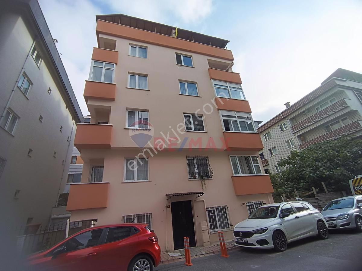 Ümraniye İstiklal Satılık Daire ÜMRANİYE İSTİKLAL MAHALLESİNDE SATILIK 2+1 ARA KAT DAİRE 90 M2 ÇİFT BALKONLU