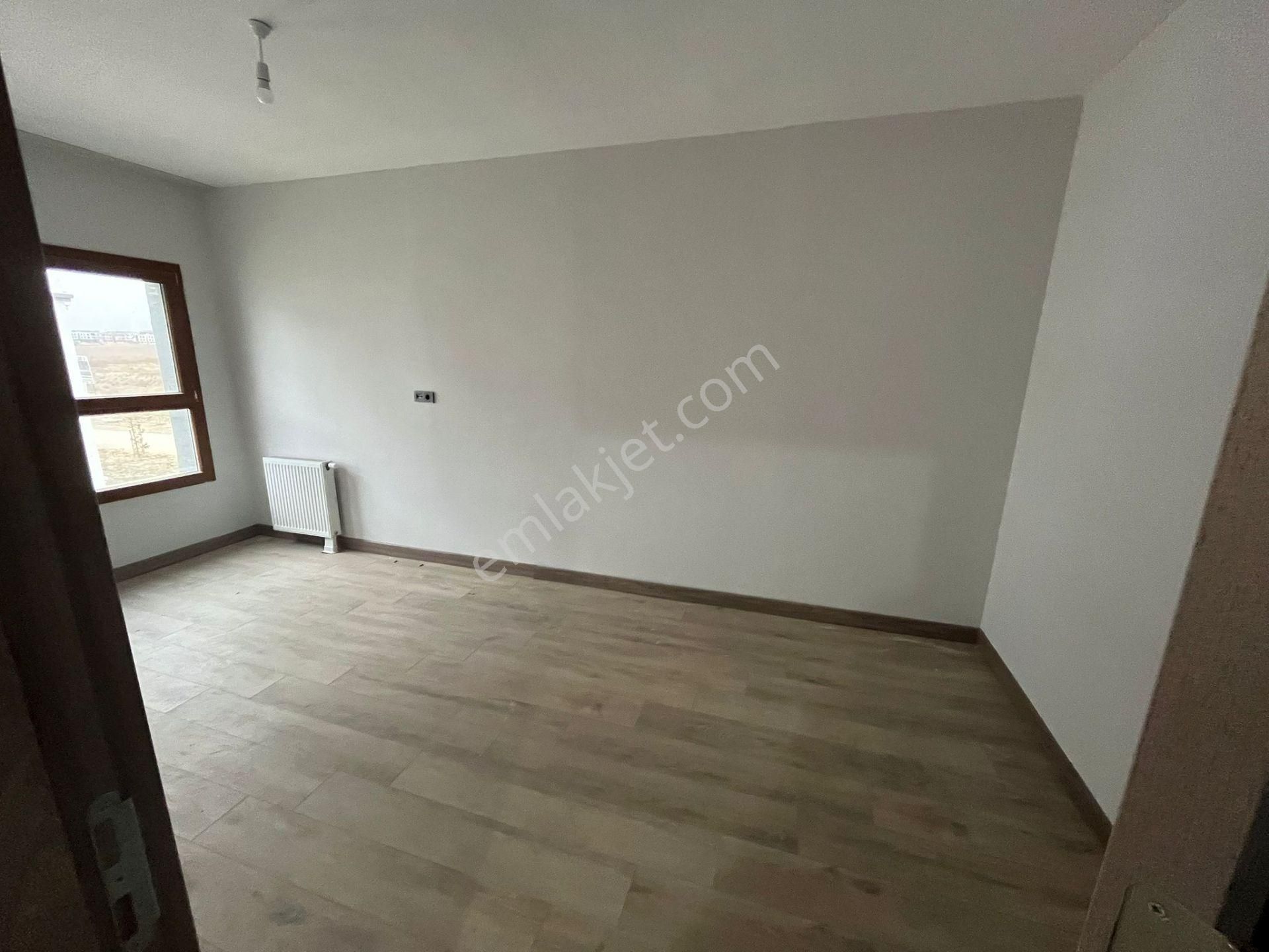 Çorlu Muhittin Kiralık Daire  MUHİTTİN TOKİ KONUTLARI ARAKAT 3+1 KİRALIK DAİRE