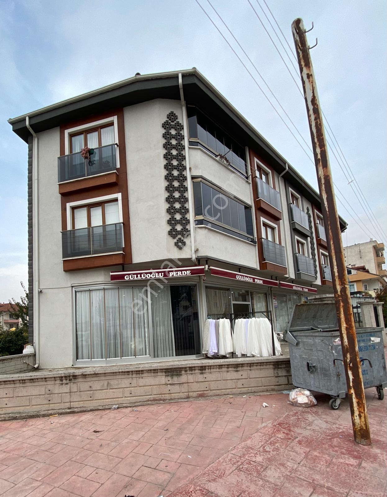 Remax Ay'dan Ana Cadde Üzerinde Satılık Dükkan - Görsel 2