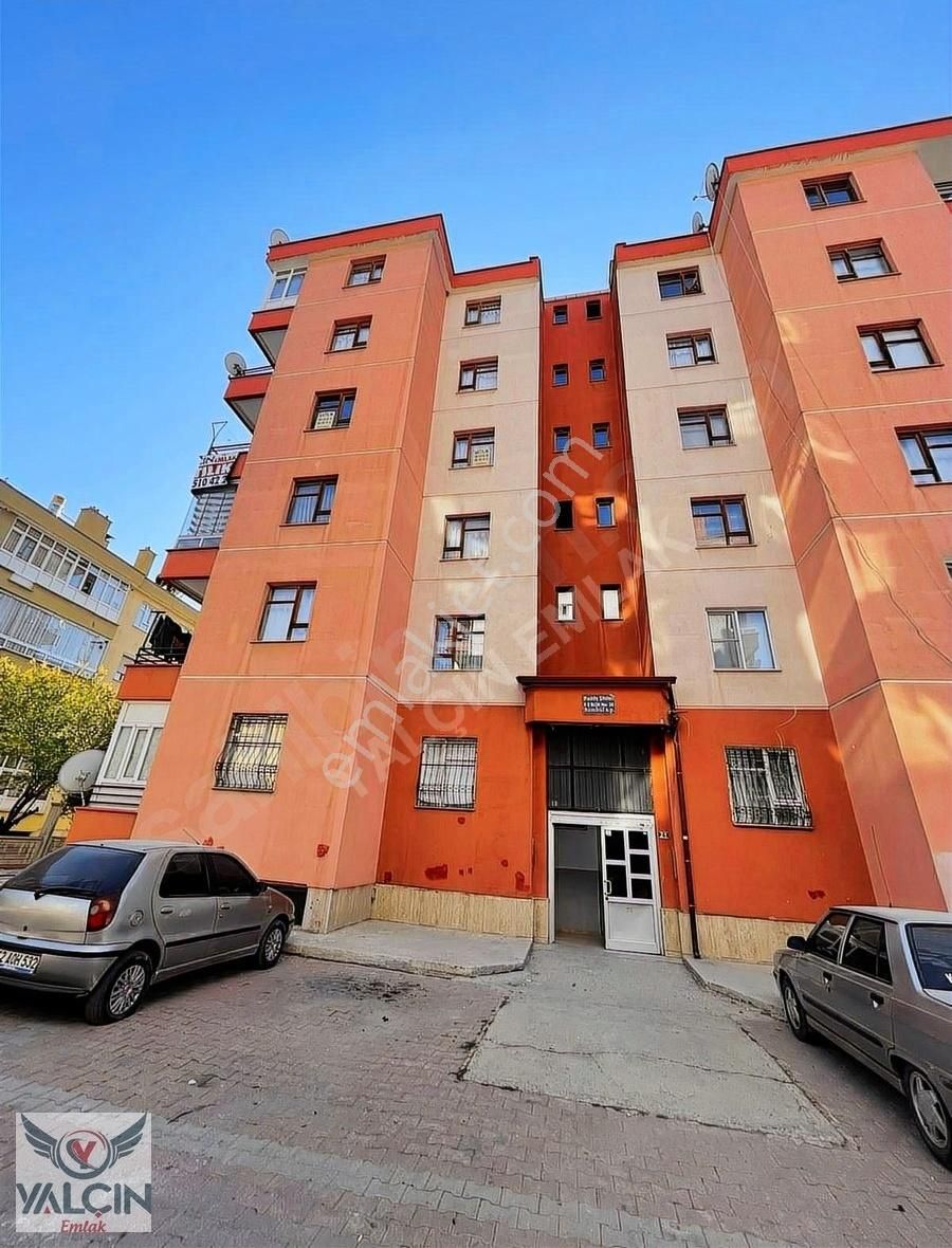 Karatay Hacıyusufmescit Satılık Daire SİTE İÇERİSİN DE ARAKAT 2+1 SATILIK DAİRE