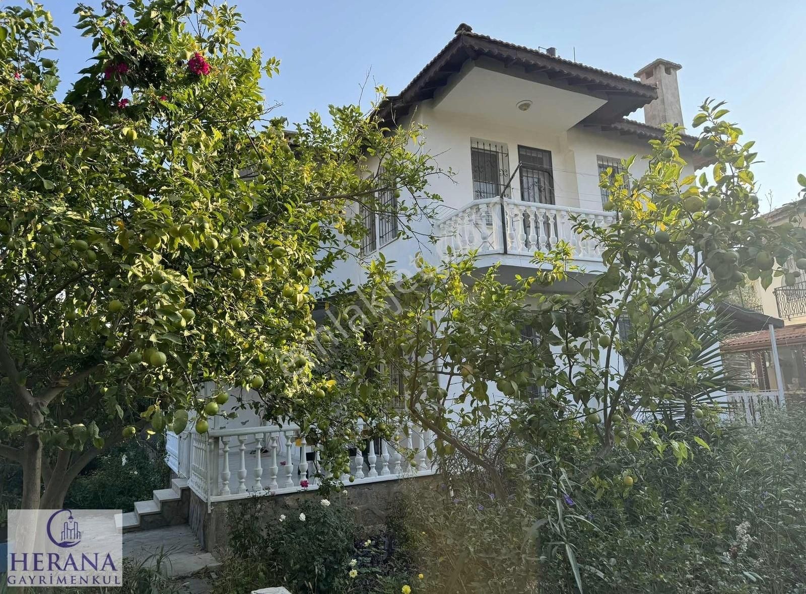 Fethiye Foça Satılık Villa Calis Plajına 1 km Barış Manco Bulvarına 100m fırsat villa