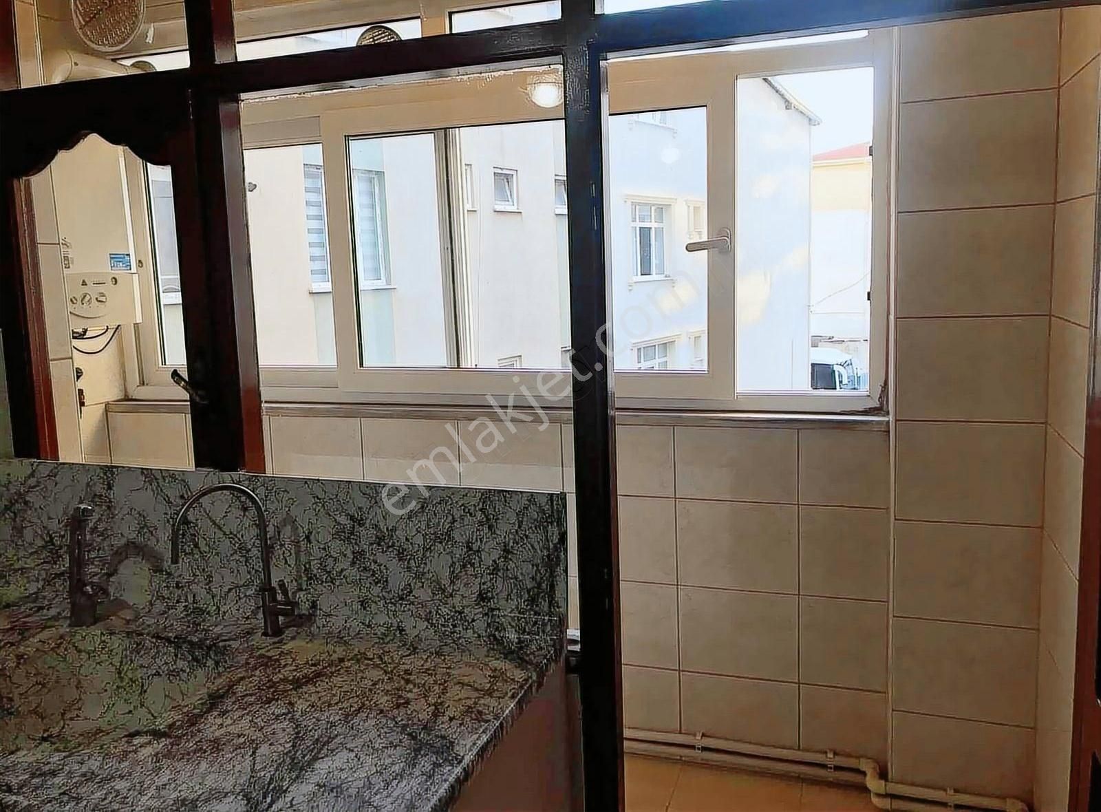 Pendik Fatih Satılık Daire 3+1 GENİŞ ARAKAT HİSSELİ TAPU