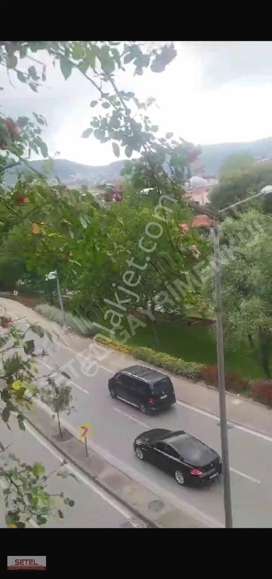 Yıldırım Yeşil Kiralık Daire Setbaşı Meydana Yakın Eşyalı Kiralık Daire